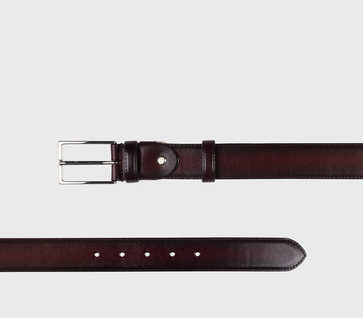 Verstellbarer Gürtel aus Leder im Farbton Barbera