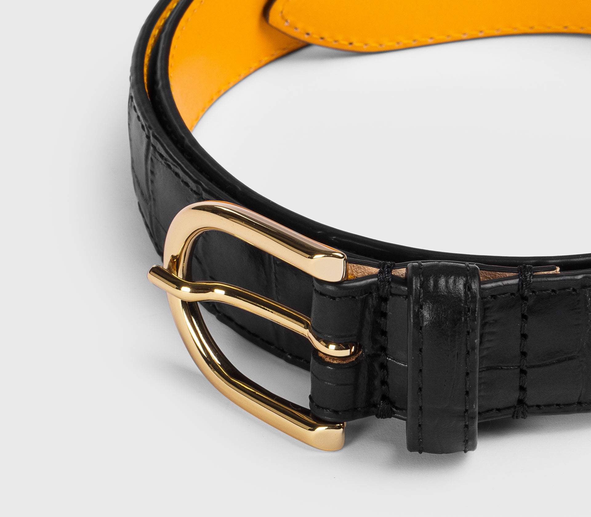 Black crocodile print leather belt with “D” buckle