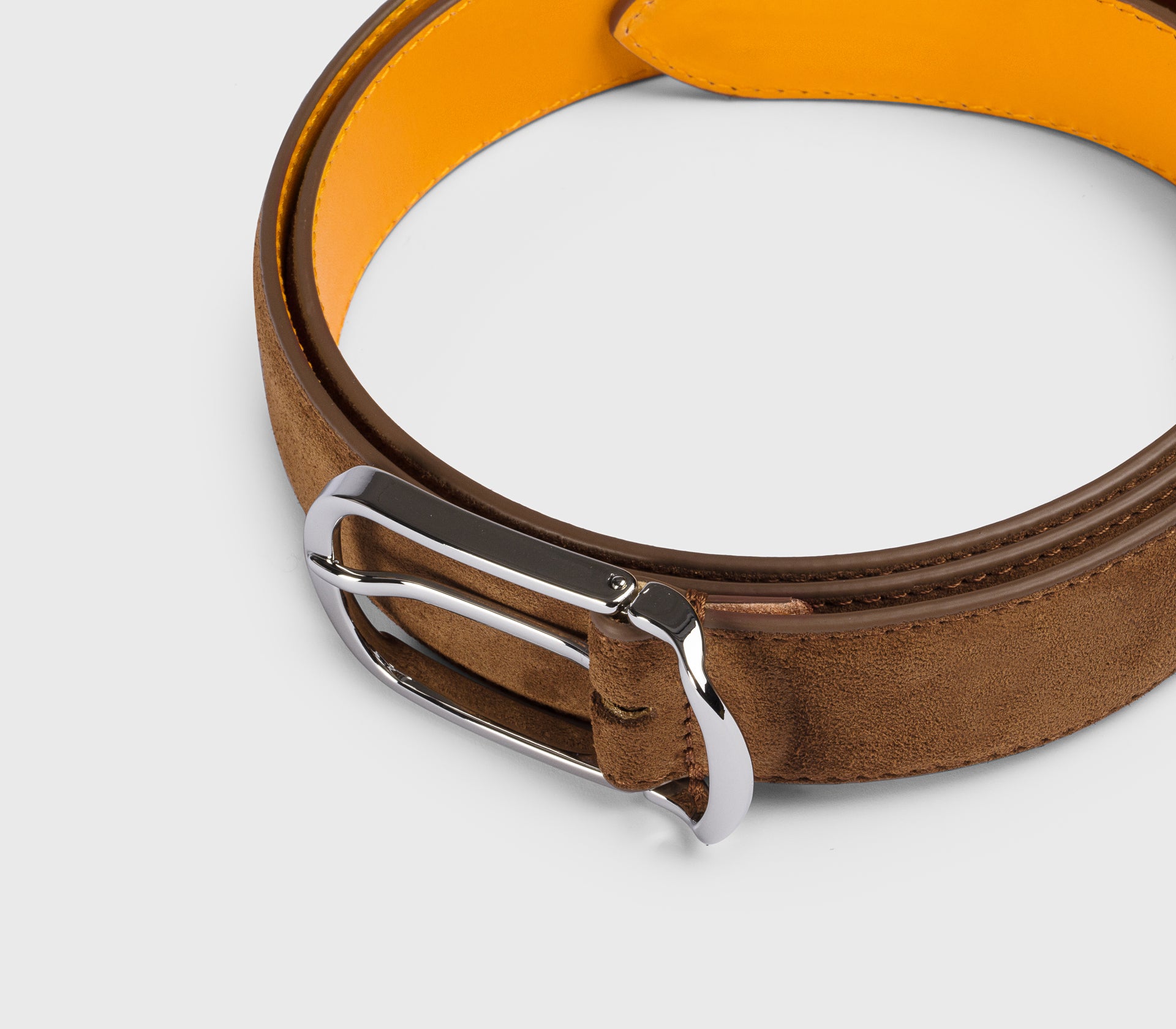 “Cinnamon” brown suede belt with round buckle