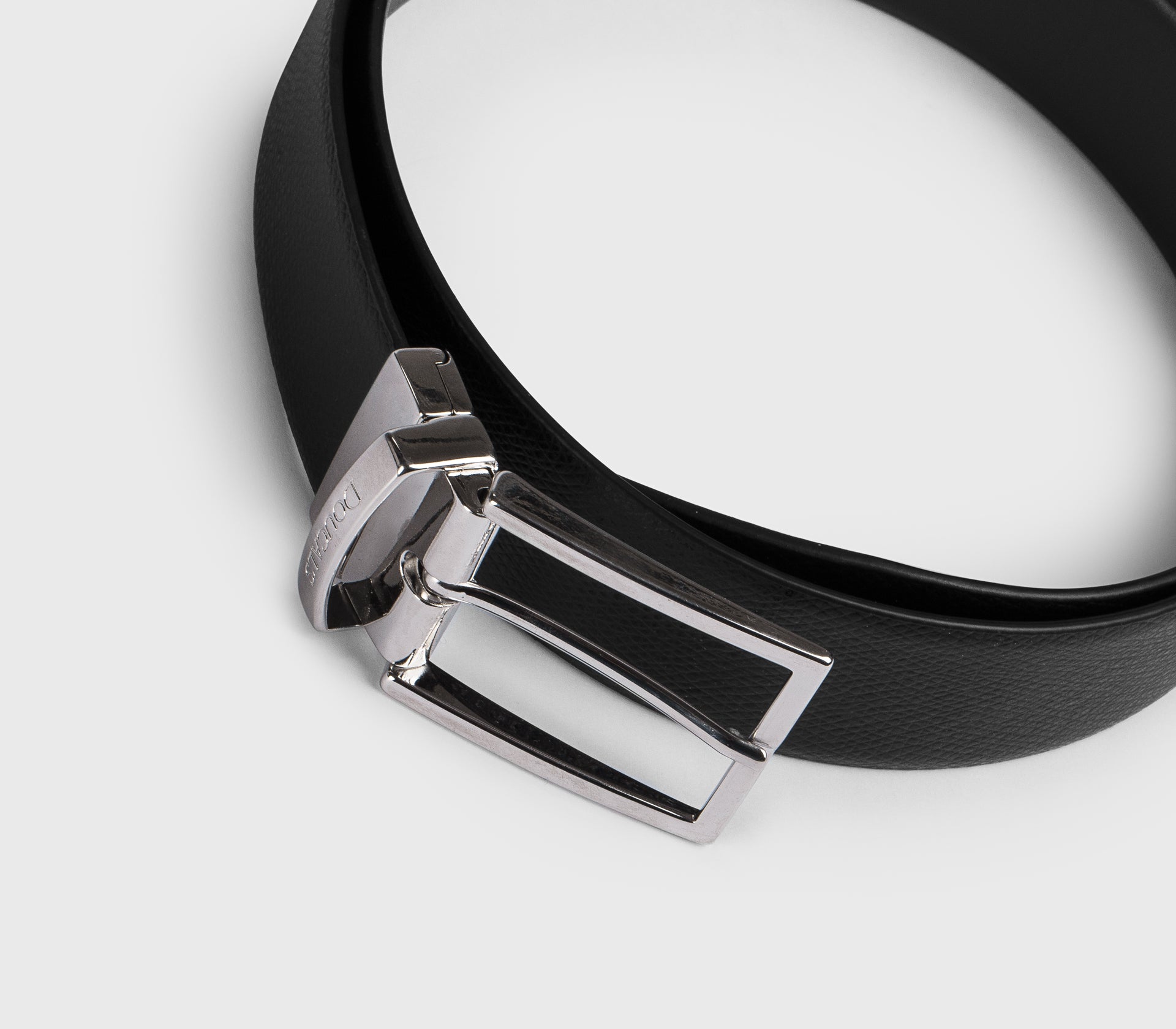 Cintura in pelle palmellata nera con fibbia quadrata