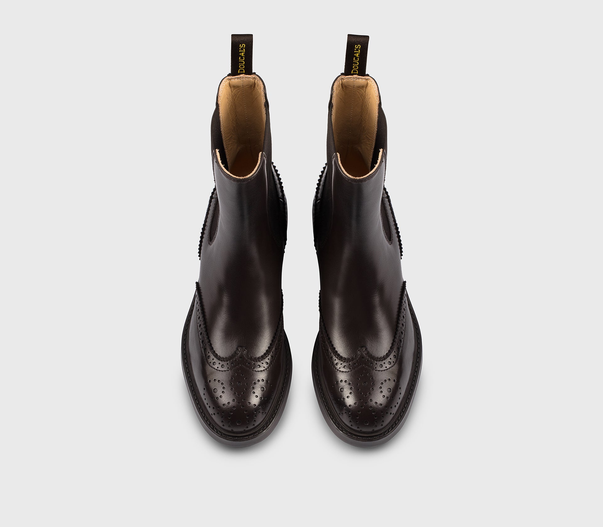Wingtip-Stiefelette aus mahagonifarbenem Leder