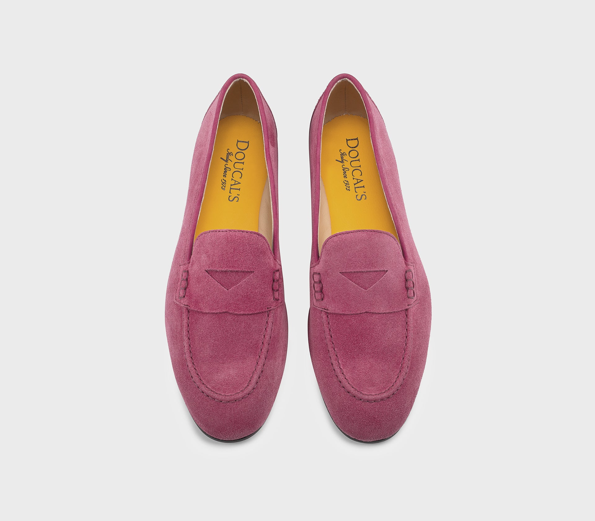 Лоферы из замши цвета фуксия