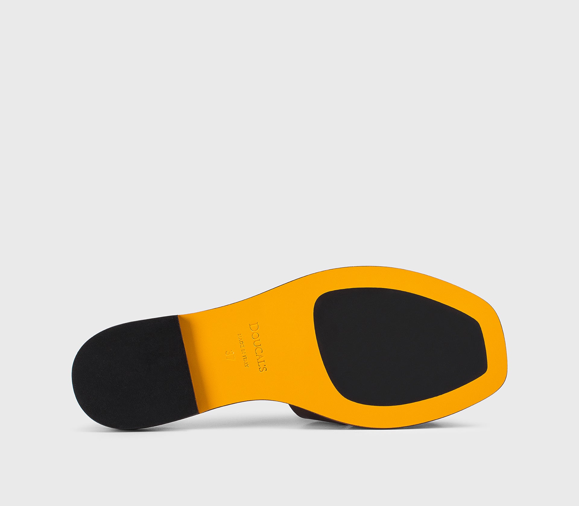 Sandale en cuir marron café