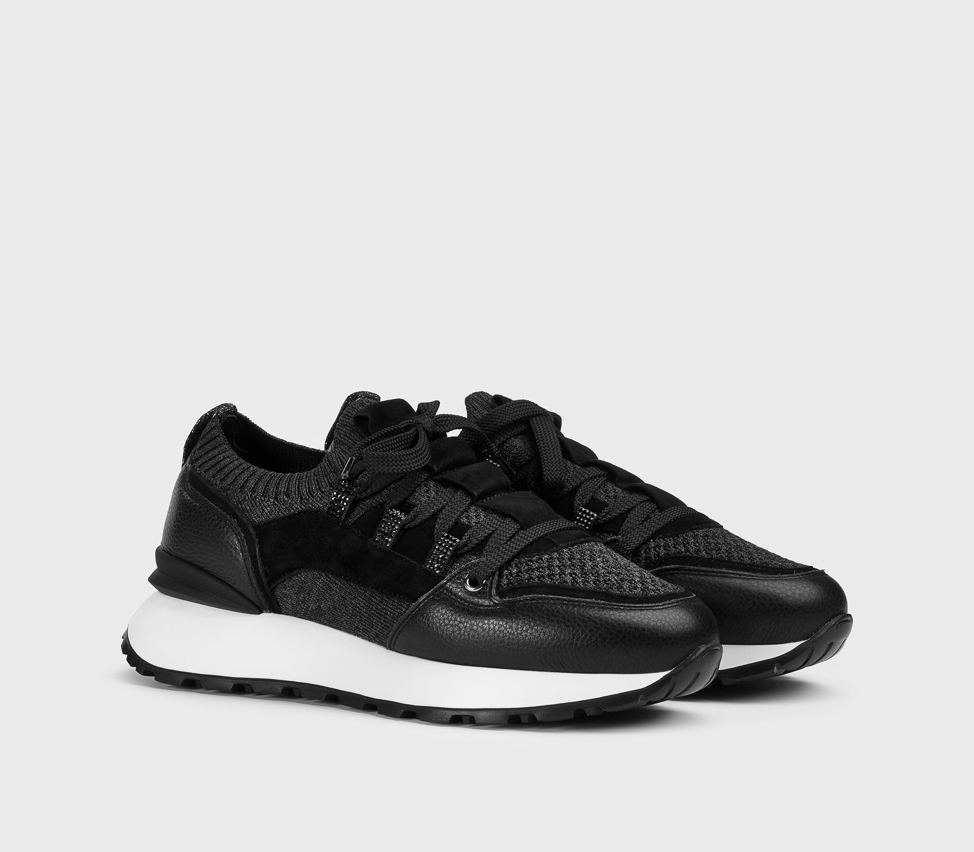 Sneaker da donna in pelle, suede e tessuto tecnico| nero - Doucal's