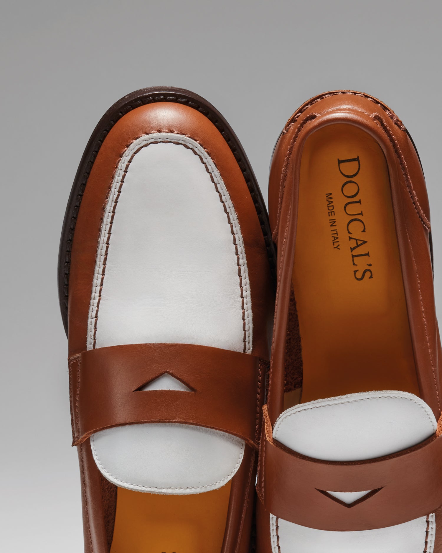DD8796ALAIPY708TC49 - Mocassino in pelle bicolore marrone e bianco