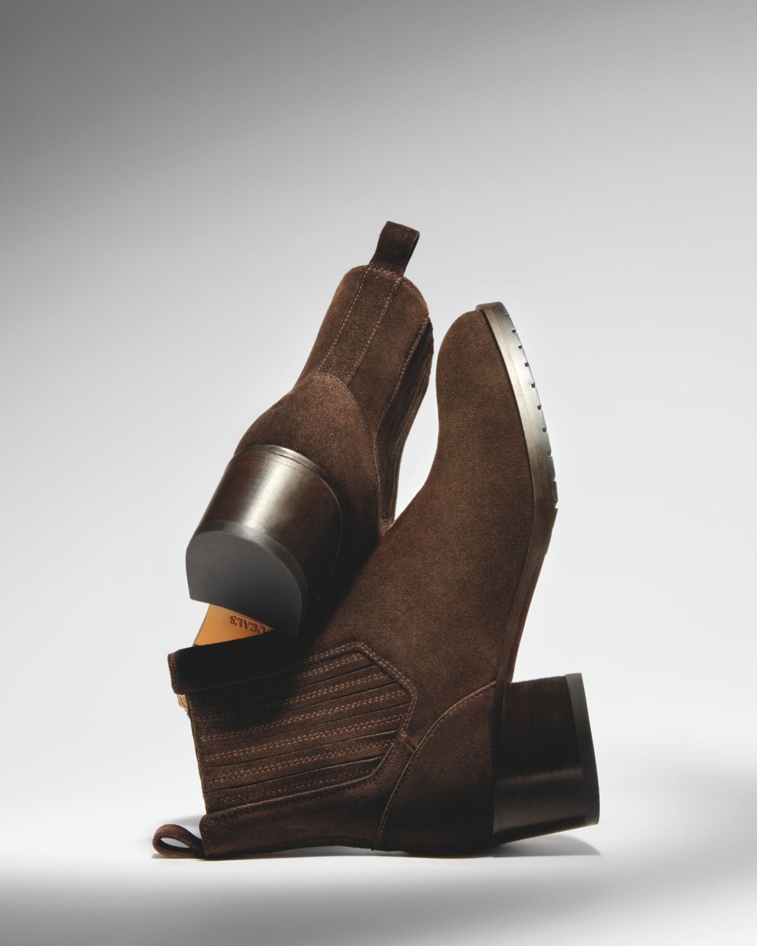 Mahogany-coloured suede ankle boot