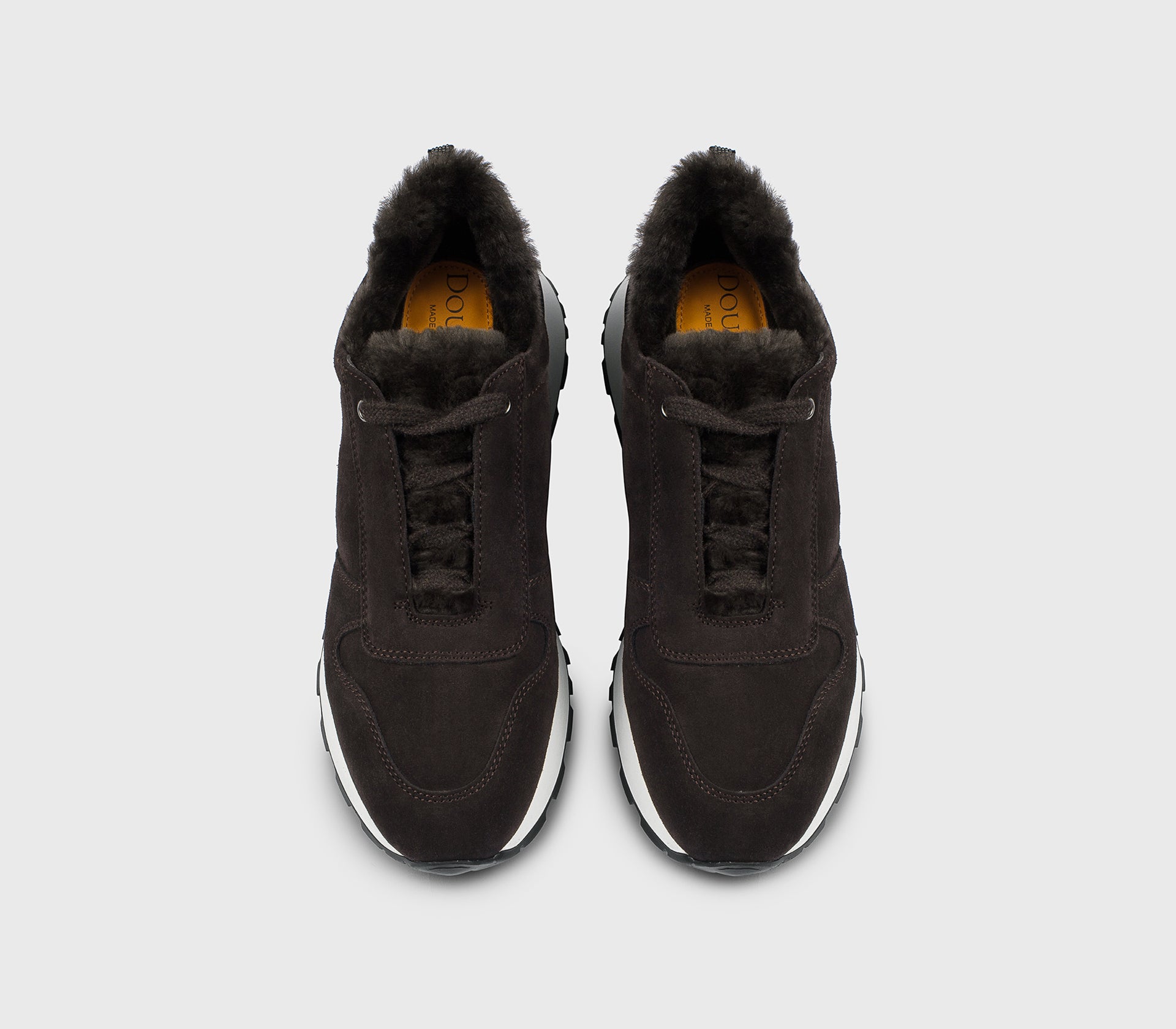 Mahogany-coloured suede sneaker
