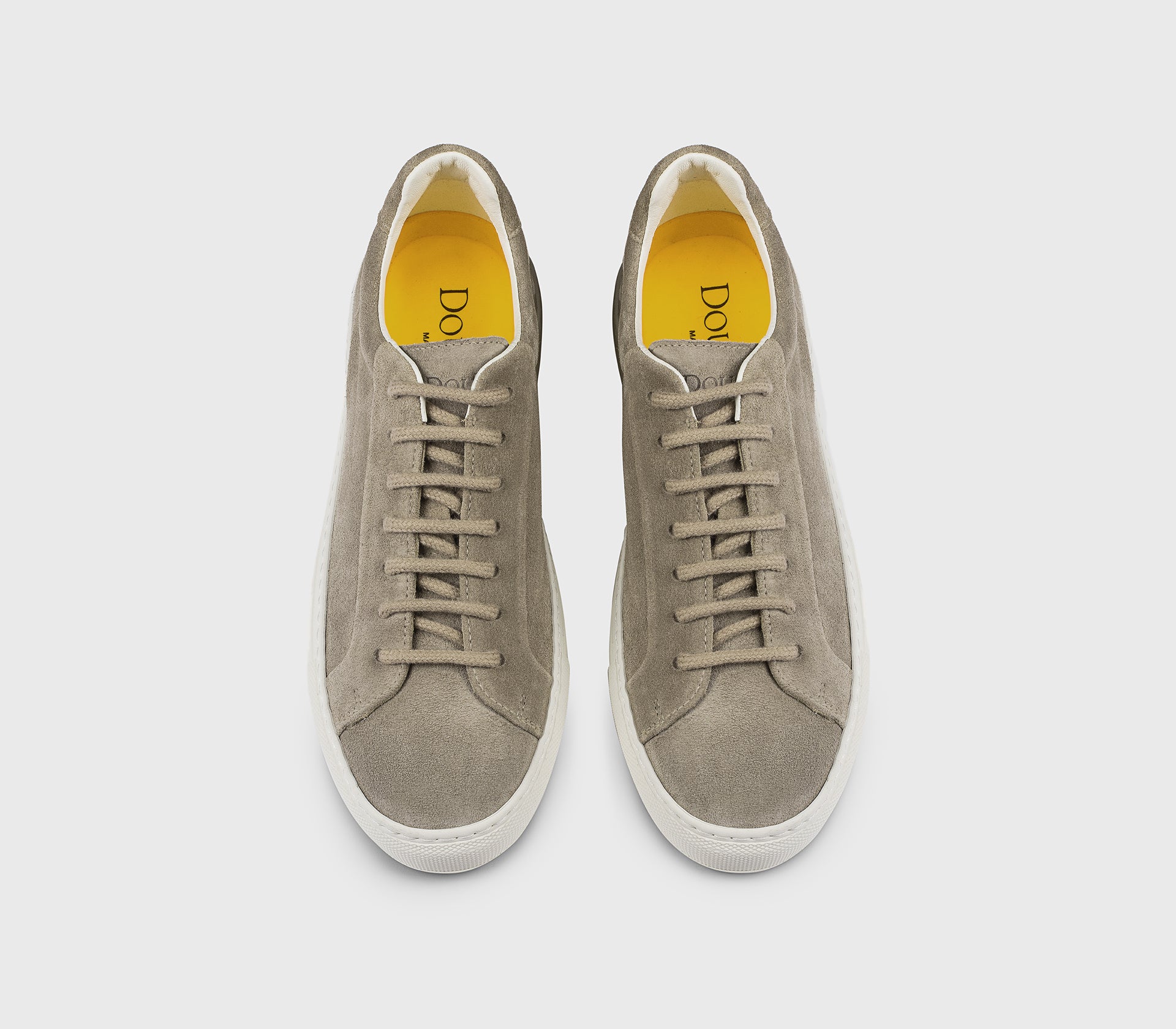 Sneaker aus Veloursleder im Farbton „Schlammbraun“