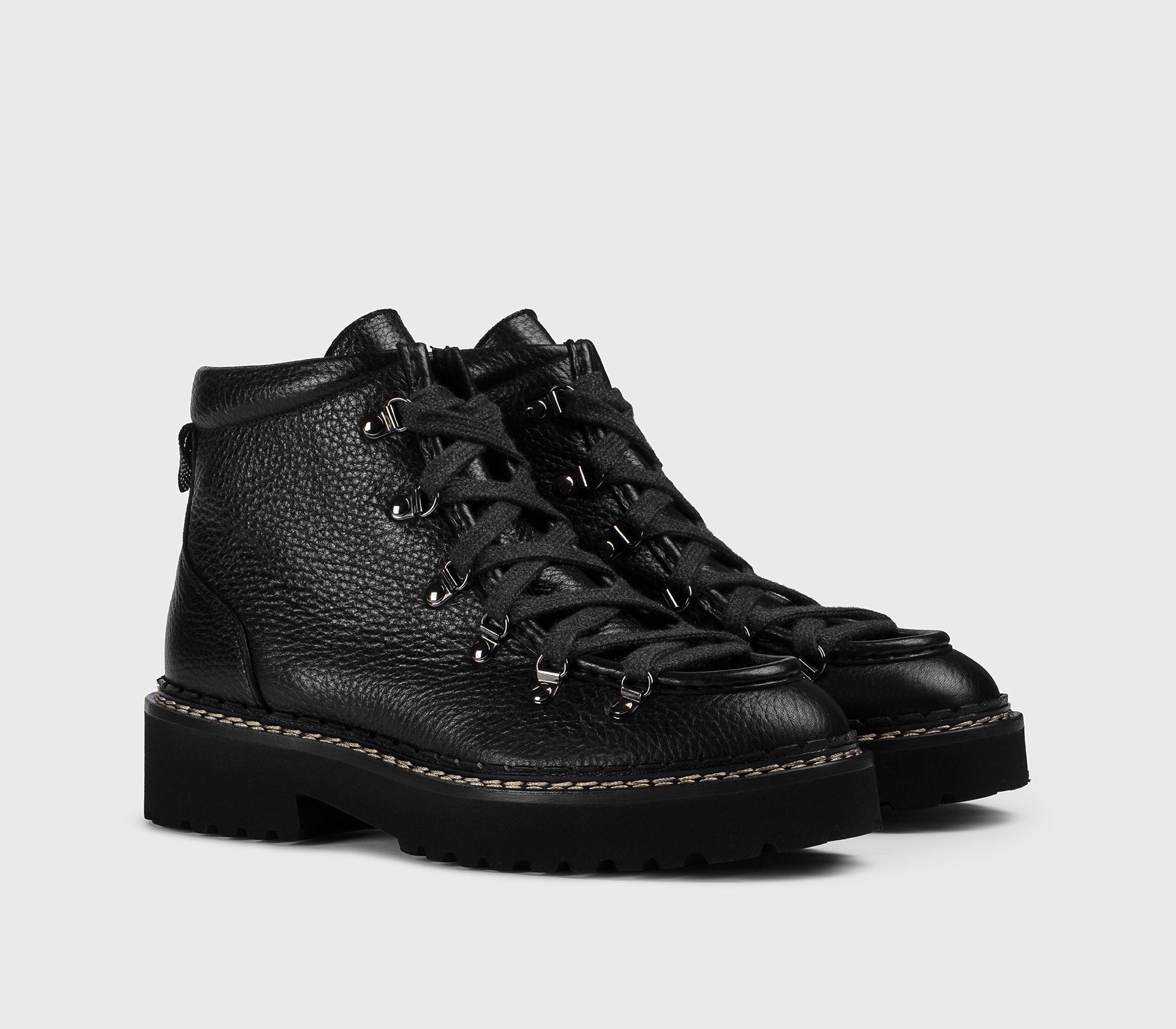Bottine à lacets en cuir de daim noir