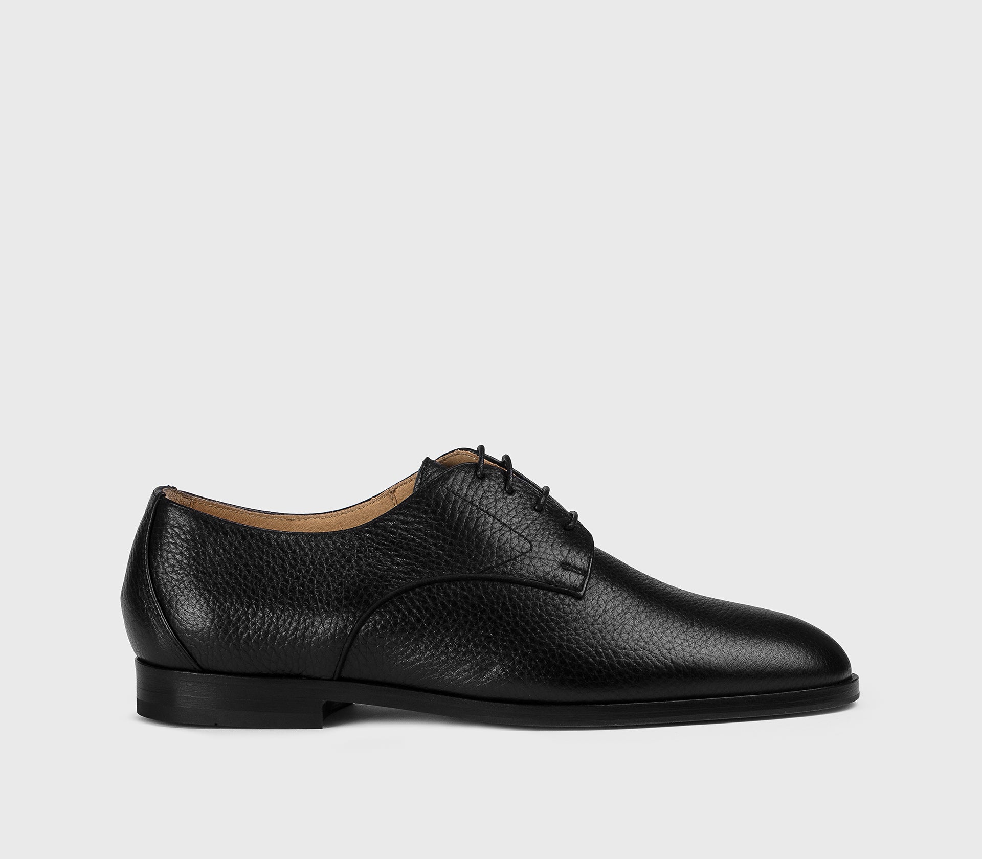Schwarzer Schnürschuh aus Hirschleder