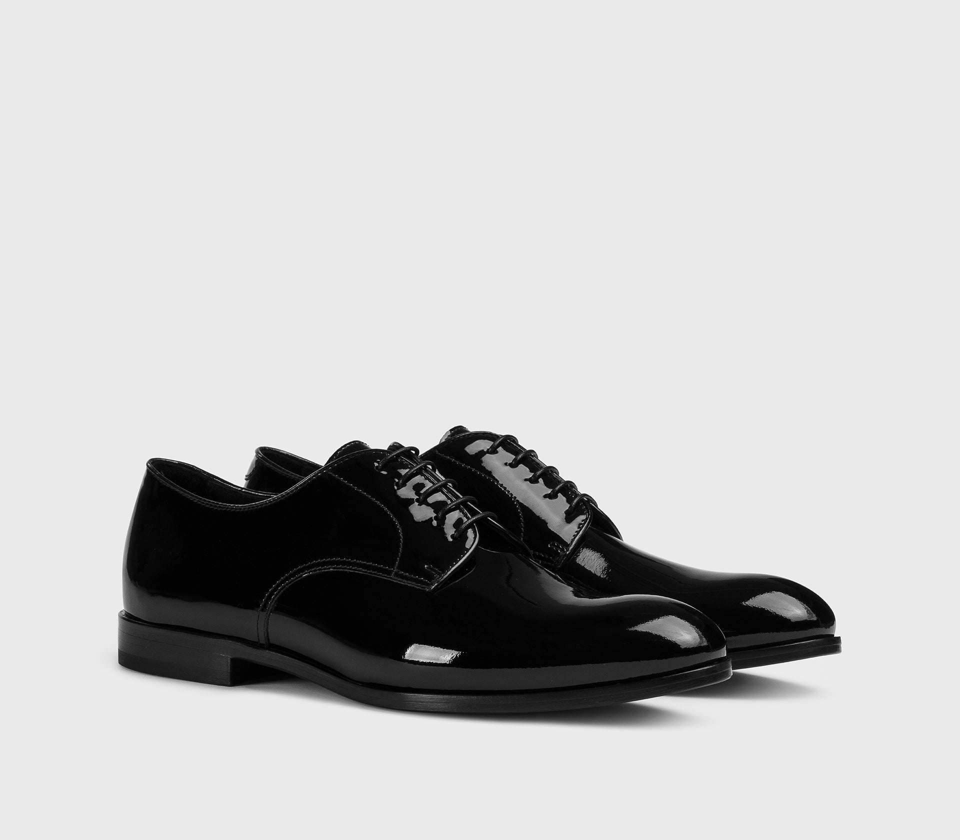 Black patent leather lace-up