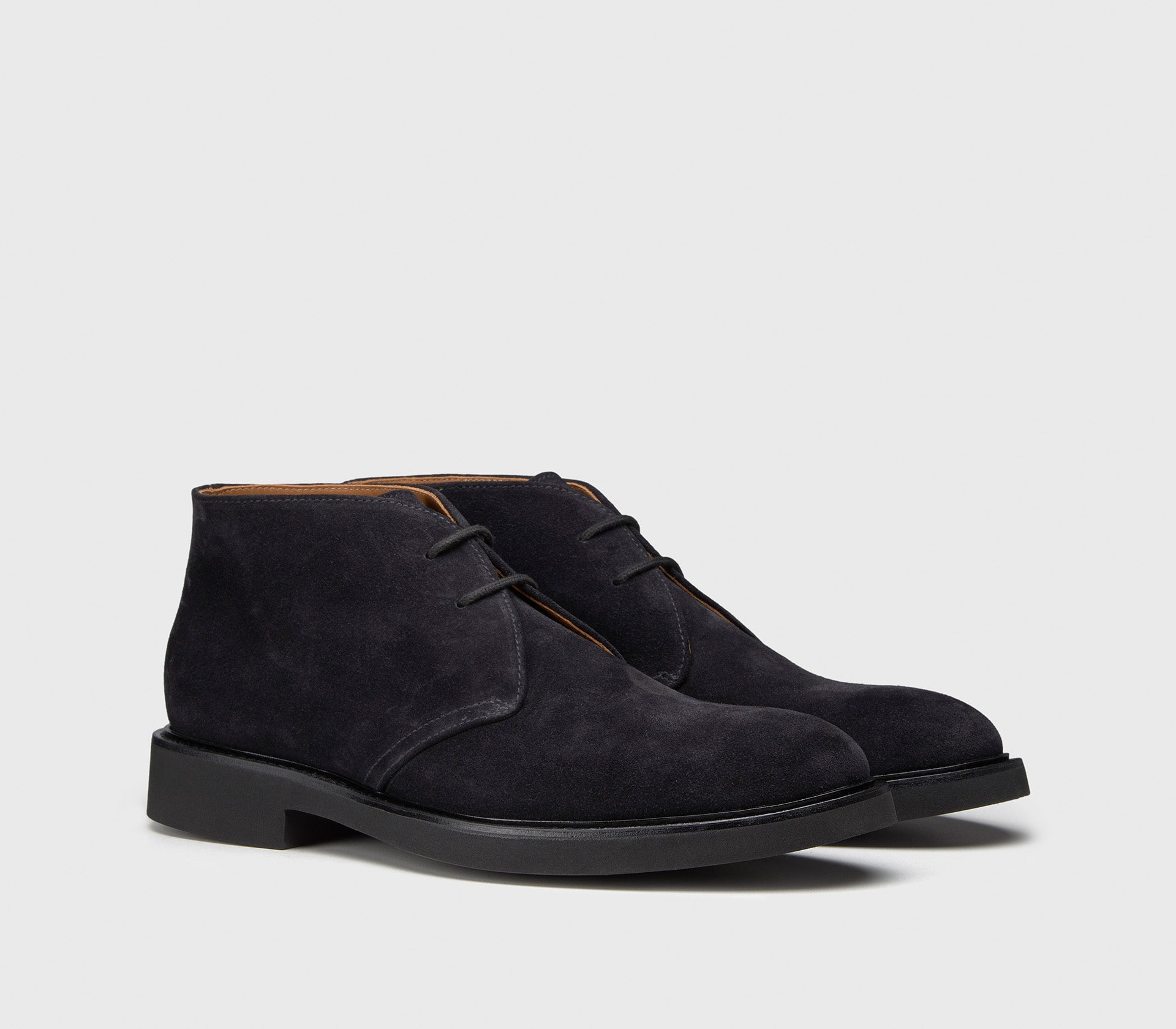Stiefelette aus schwarzem Veloursleder
