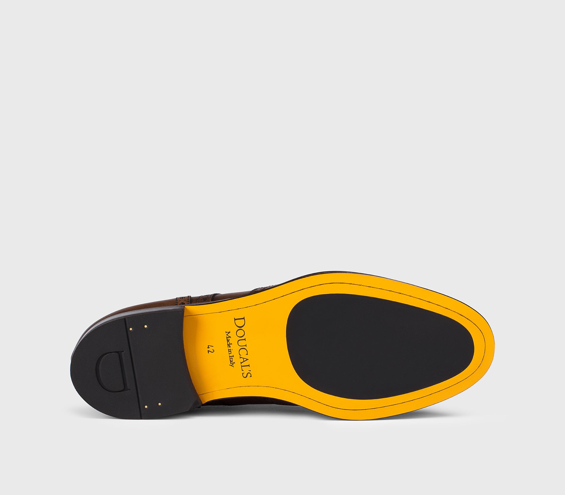 Wingtip-Schnürschuh aus braunem Leder
