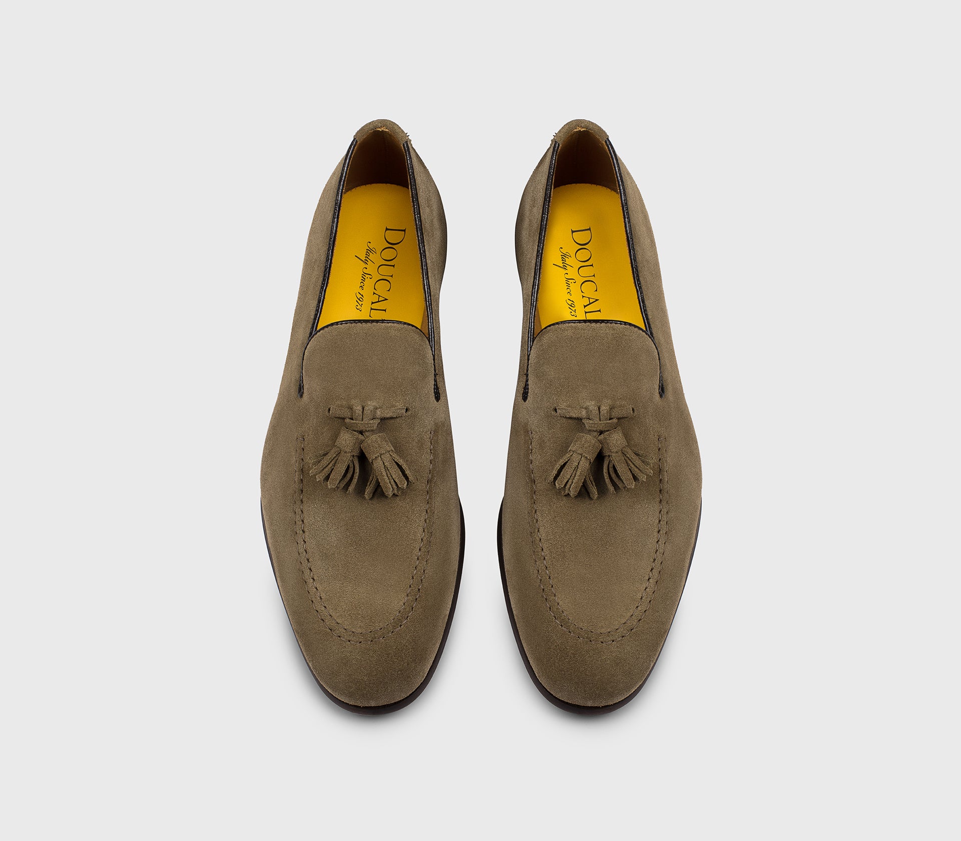 Cocoa suede loafer with tassels