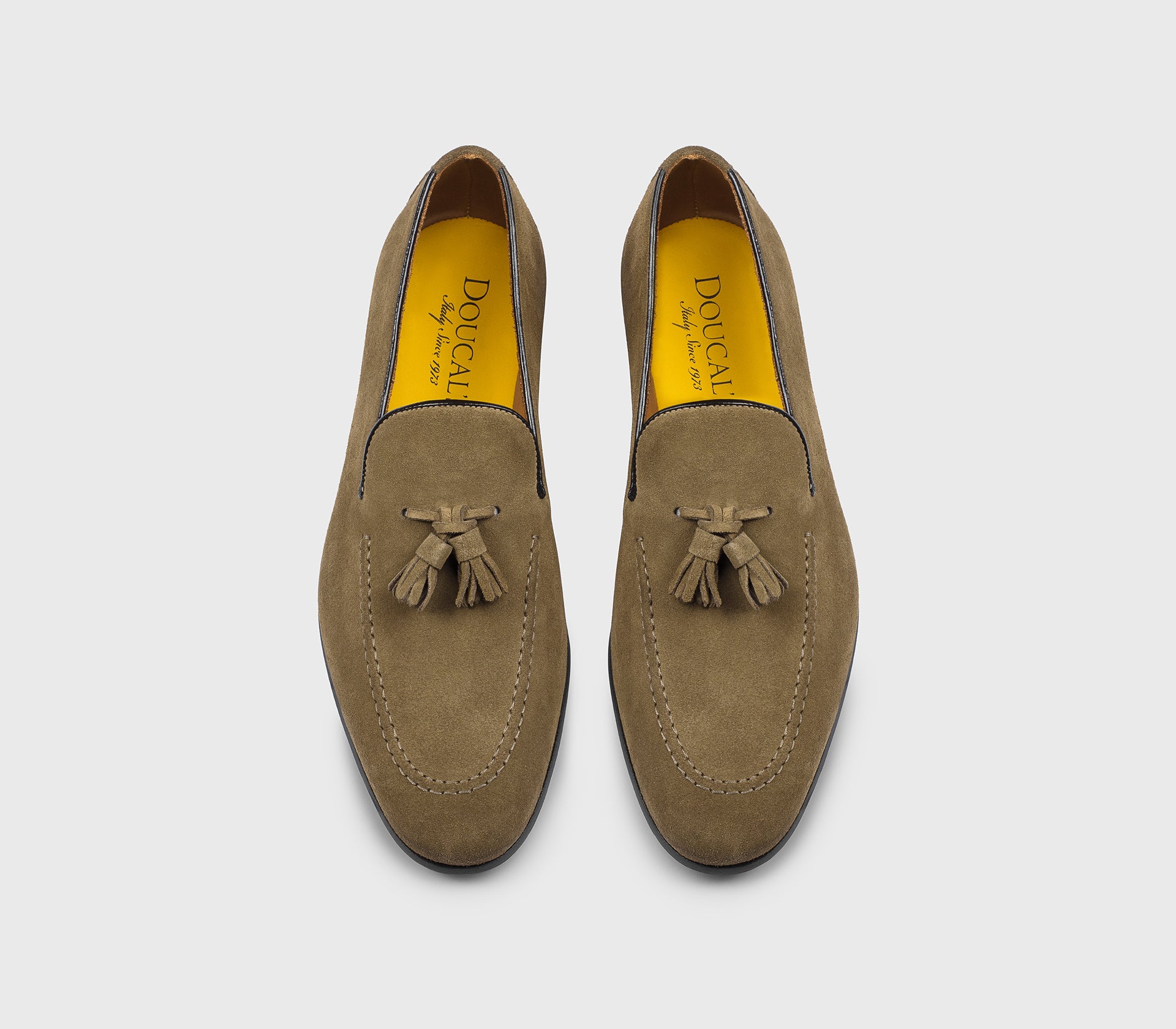 “Moss”-coloured suede loafer with tassels