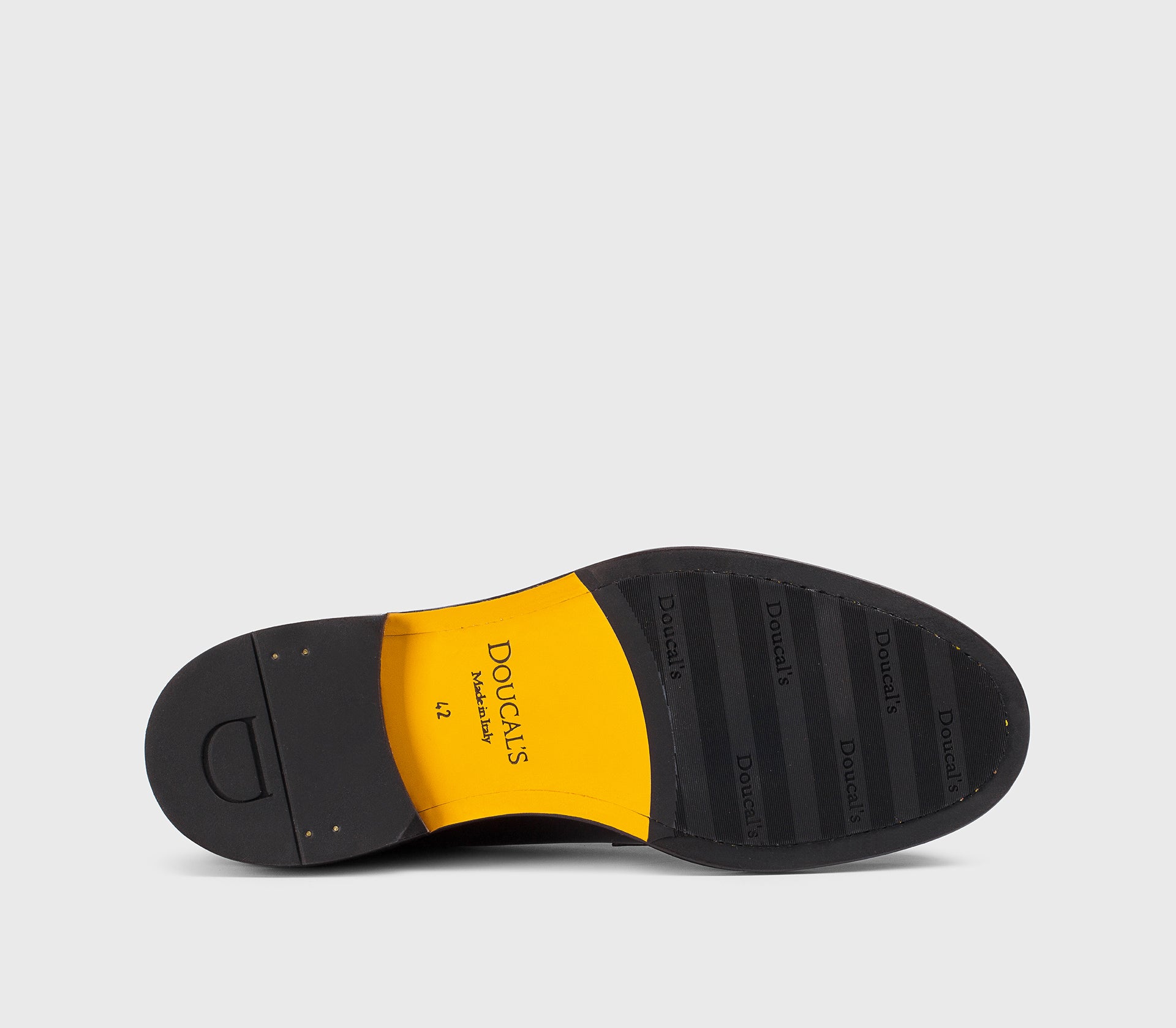 Schnürschuh aus braunem Leder