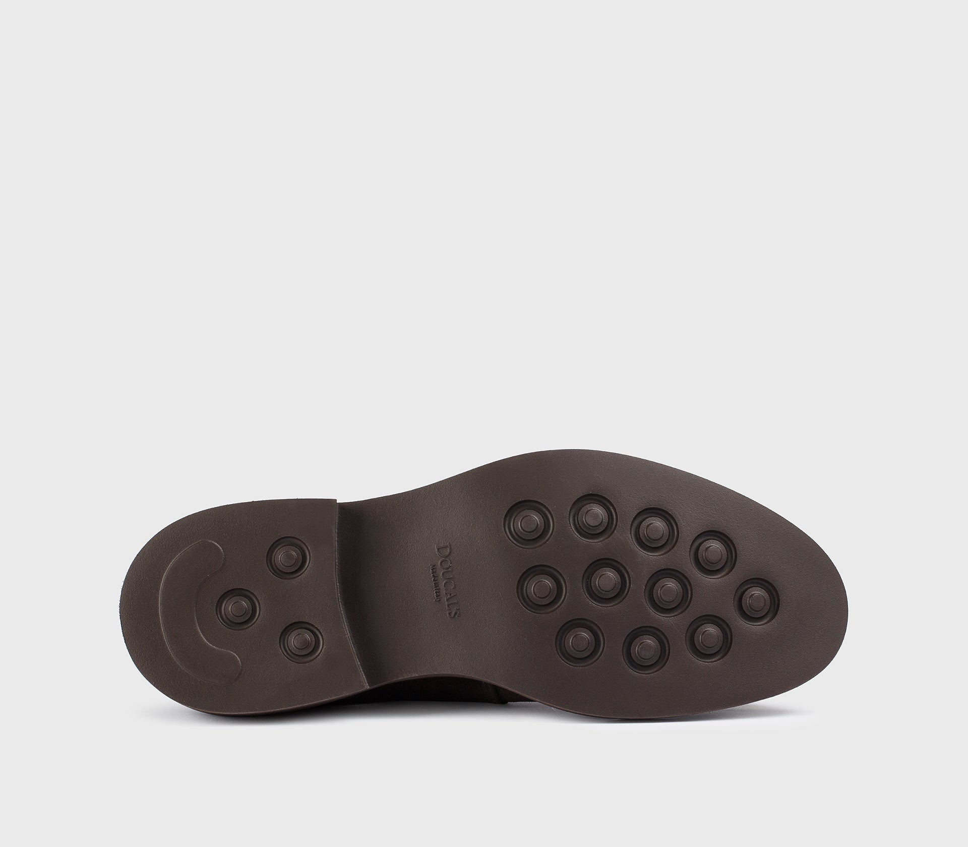 Schuh mit einer Schnalle aus erdbraunem Veloursleder