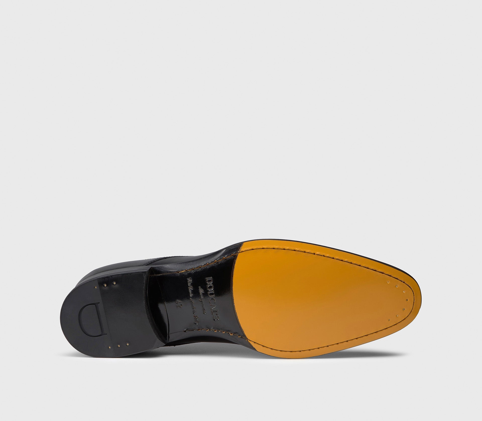 Schnürschuhe aus schwarzem Leder