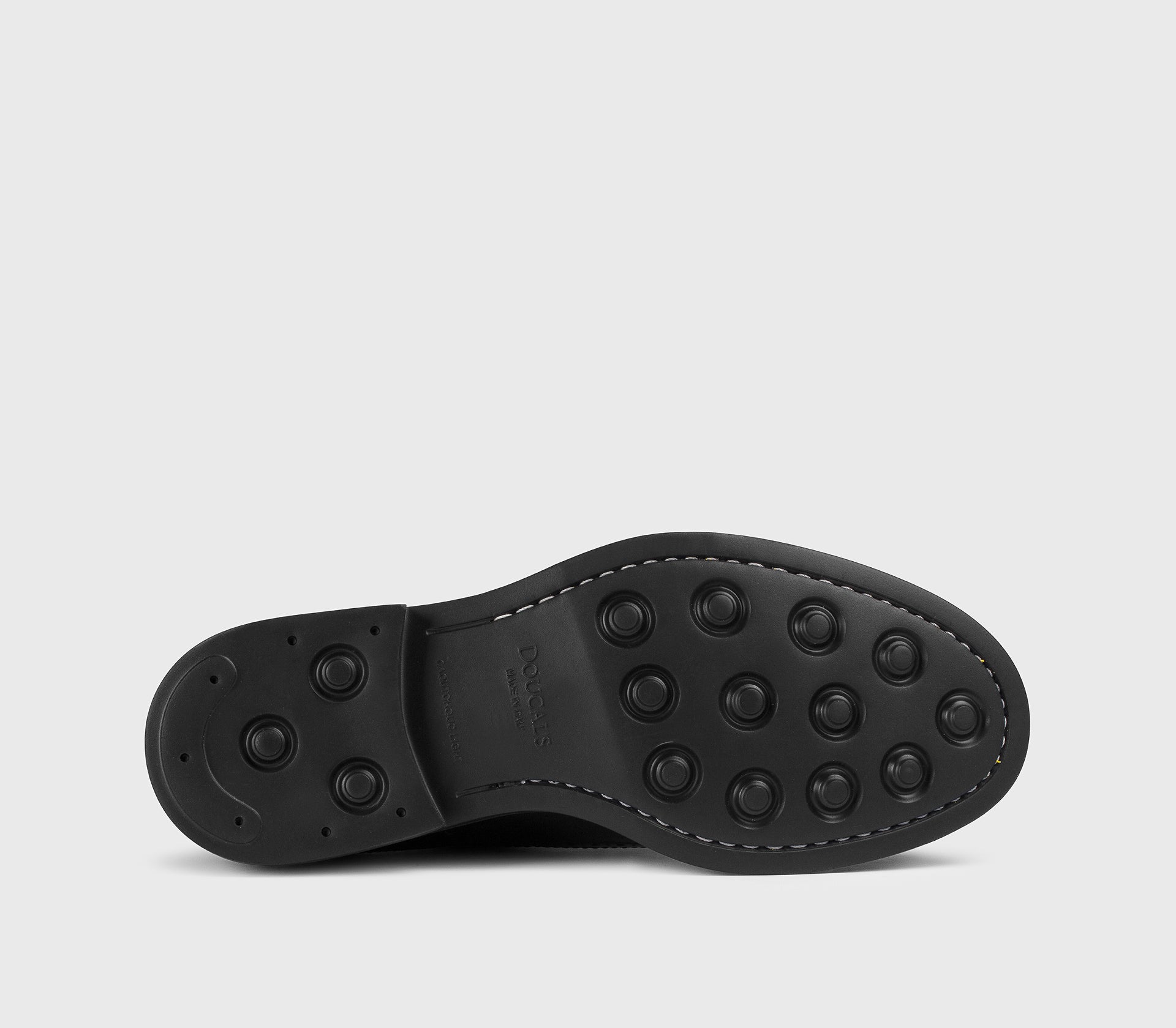 Wingtip-Schnürschuh aus schwarzem Leder