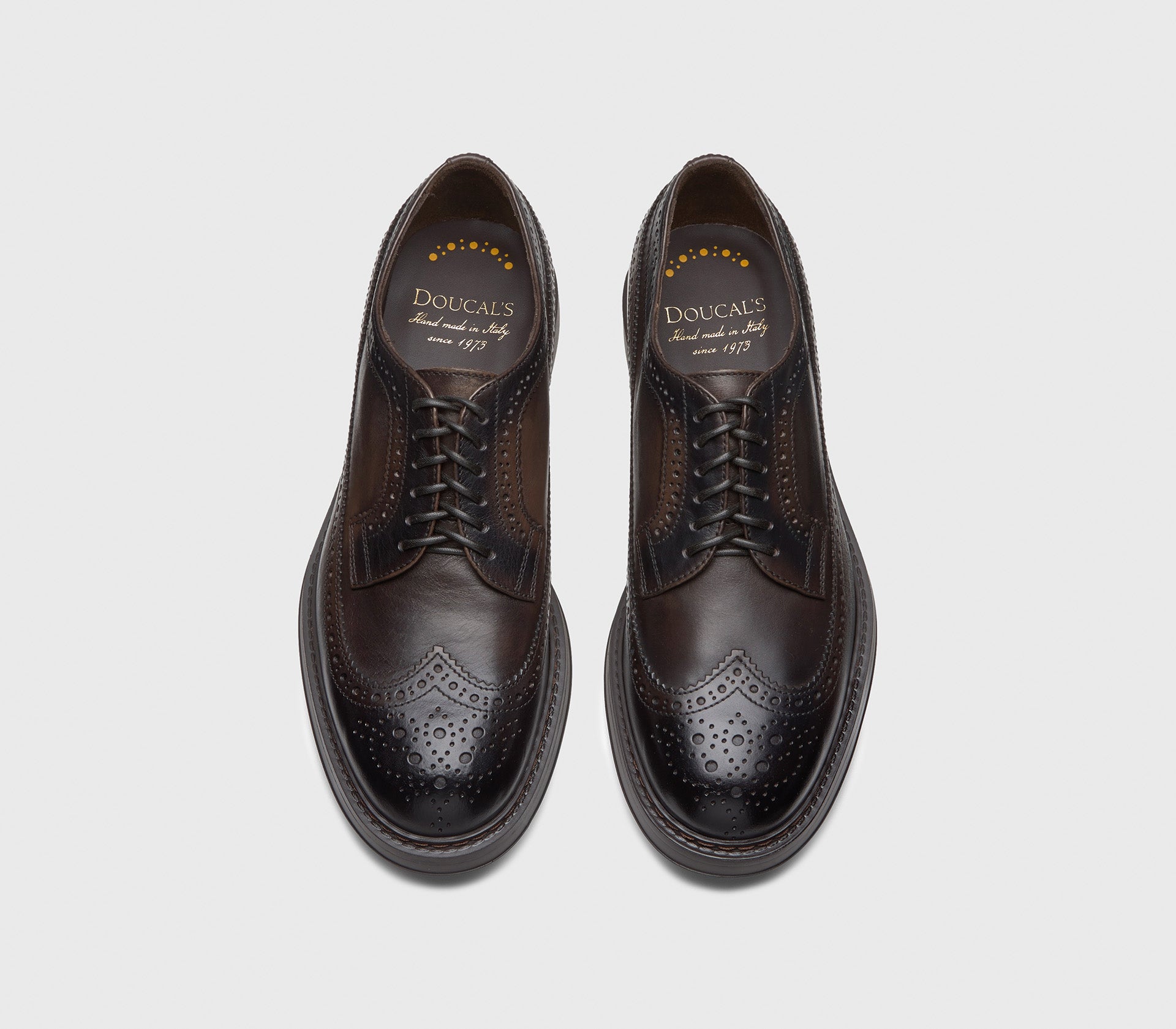 Dark brown leather dovetail lace-up