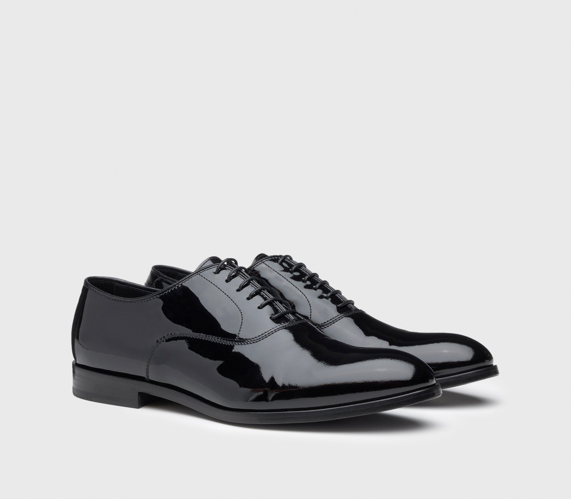 Black patent leather lace-ups
