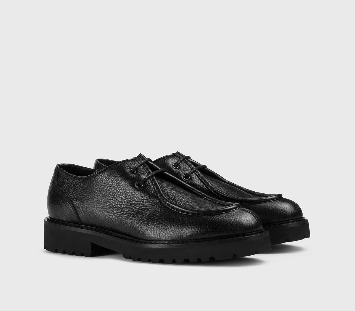 DU2737PHILUF054NN00 - Stringata in pelle di cervo a due fori nera