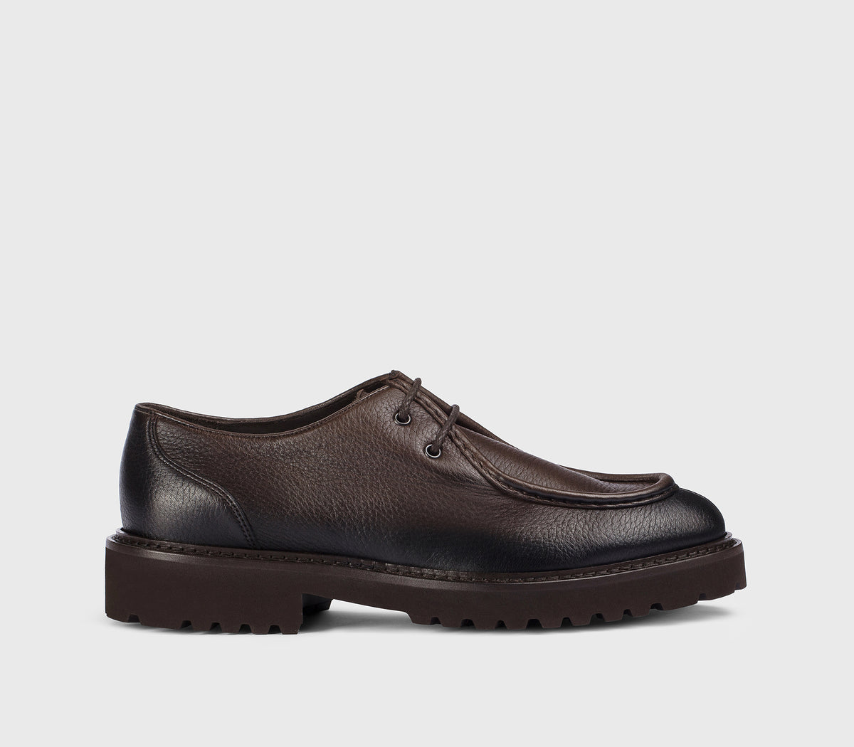 DU2737PHILUF054TM00 - Stringata in pelle di cervo a due fori testa di moro