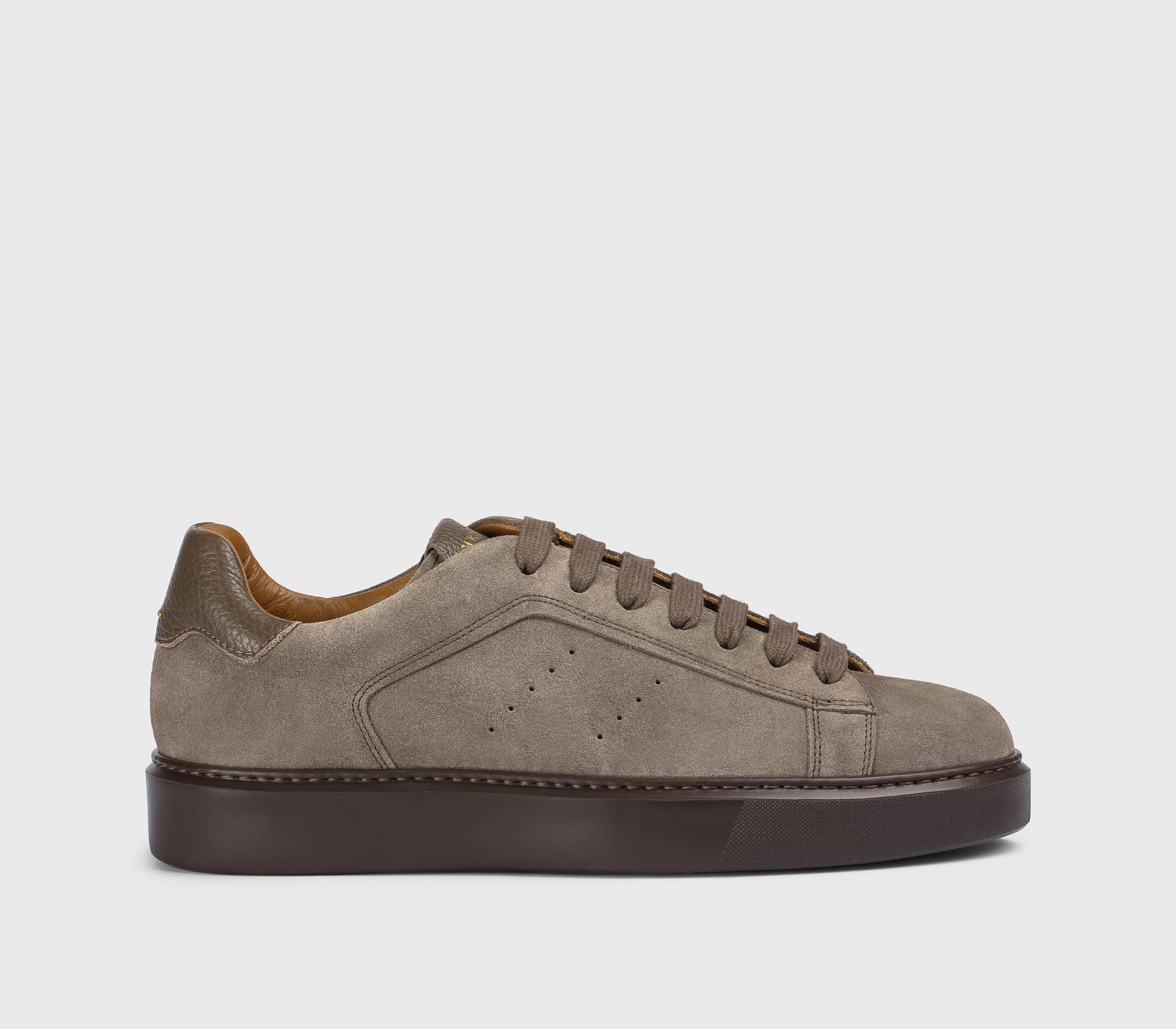 Mud-coloured suede sneaker with leather detail