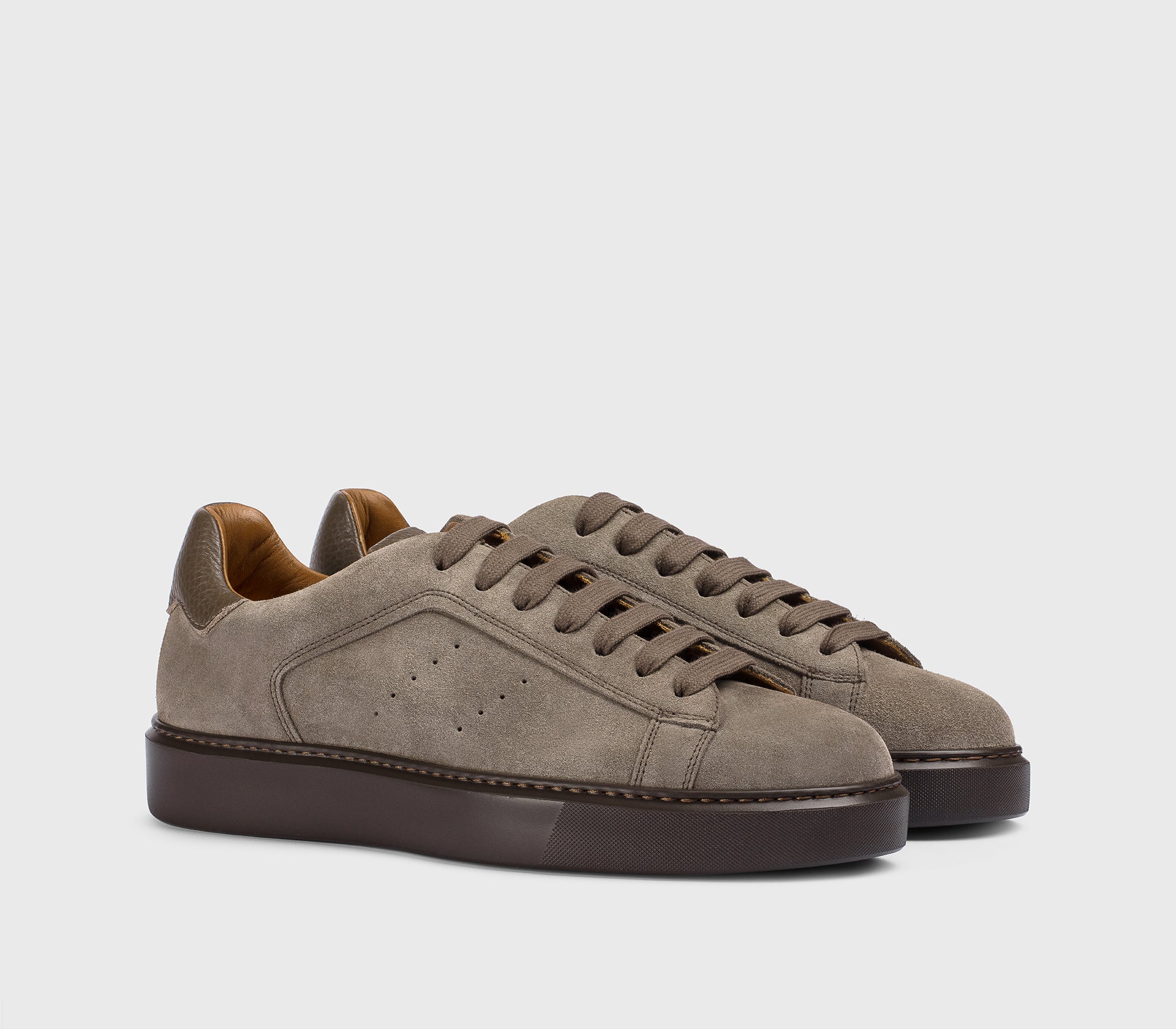 Mud-coloured suede sneaker with leather detail