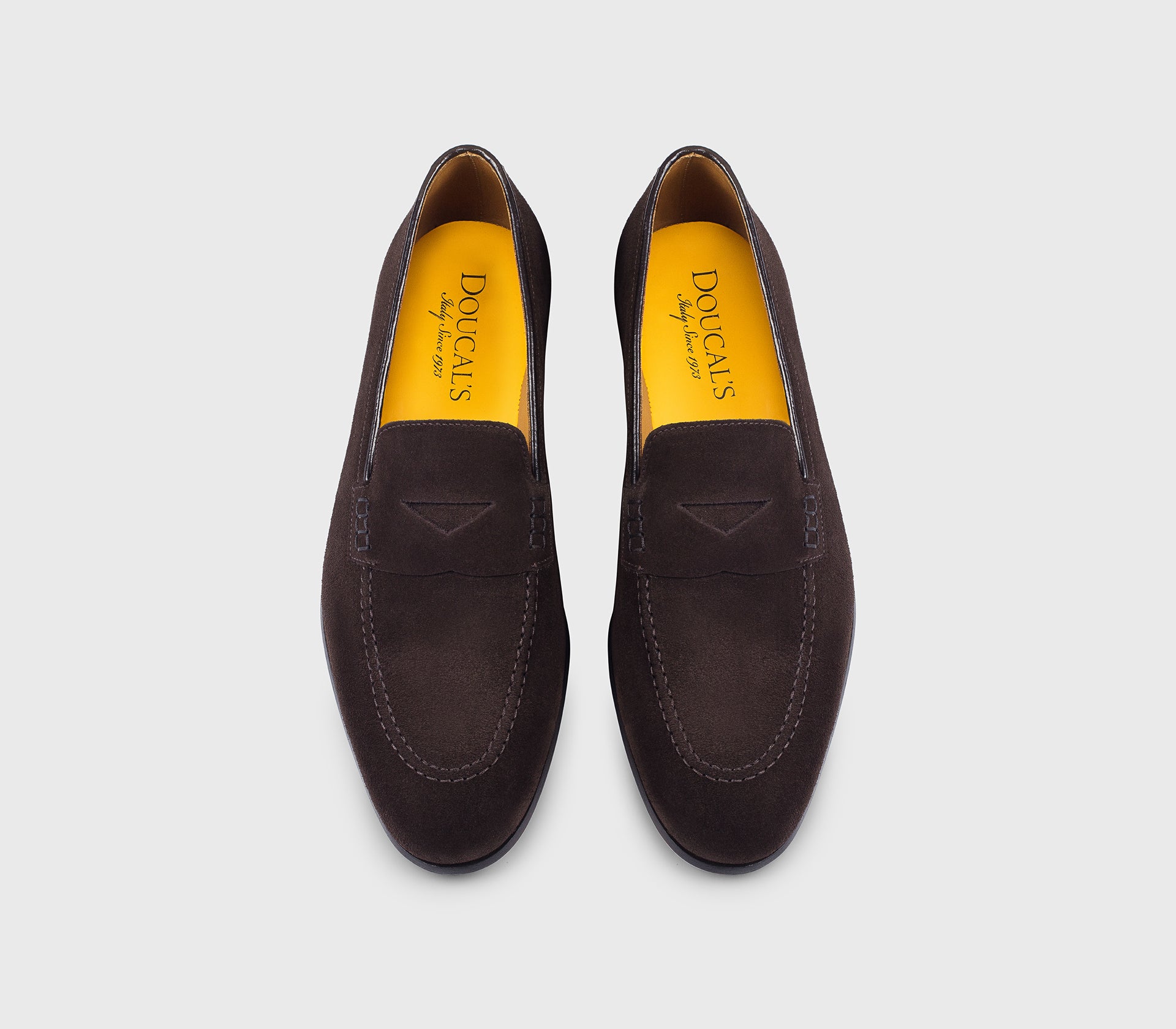 “Earth” brown suede loafer