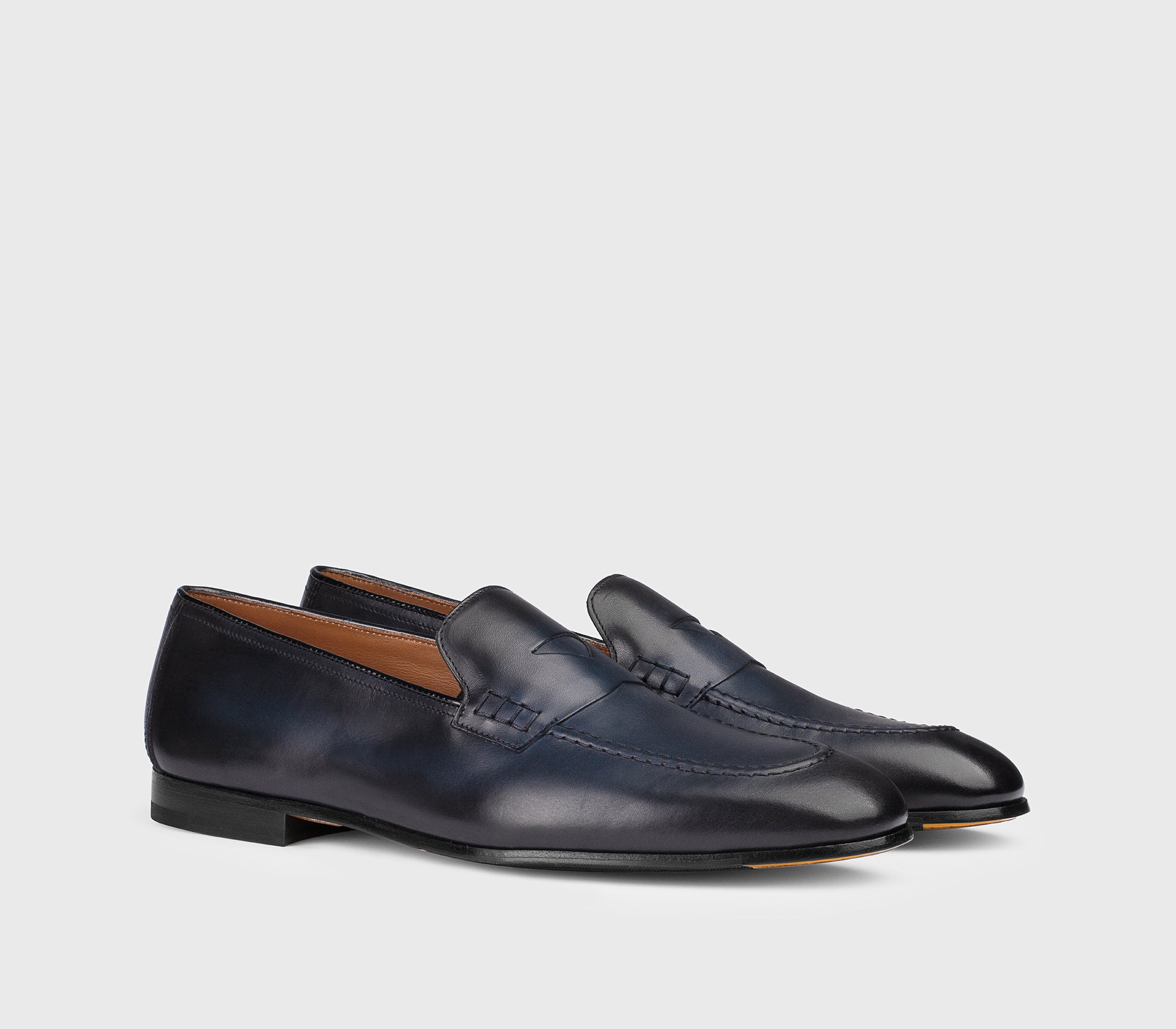 Mokassin aus blauem Leder