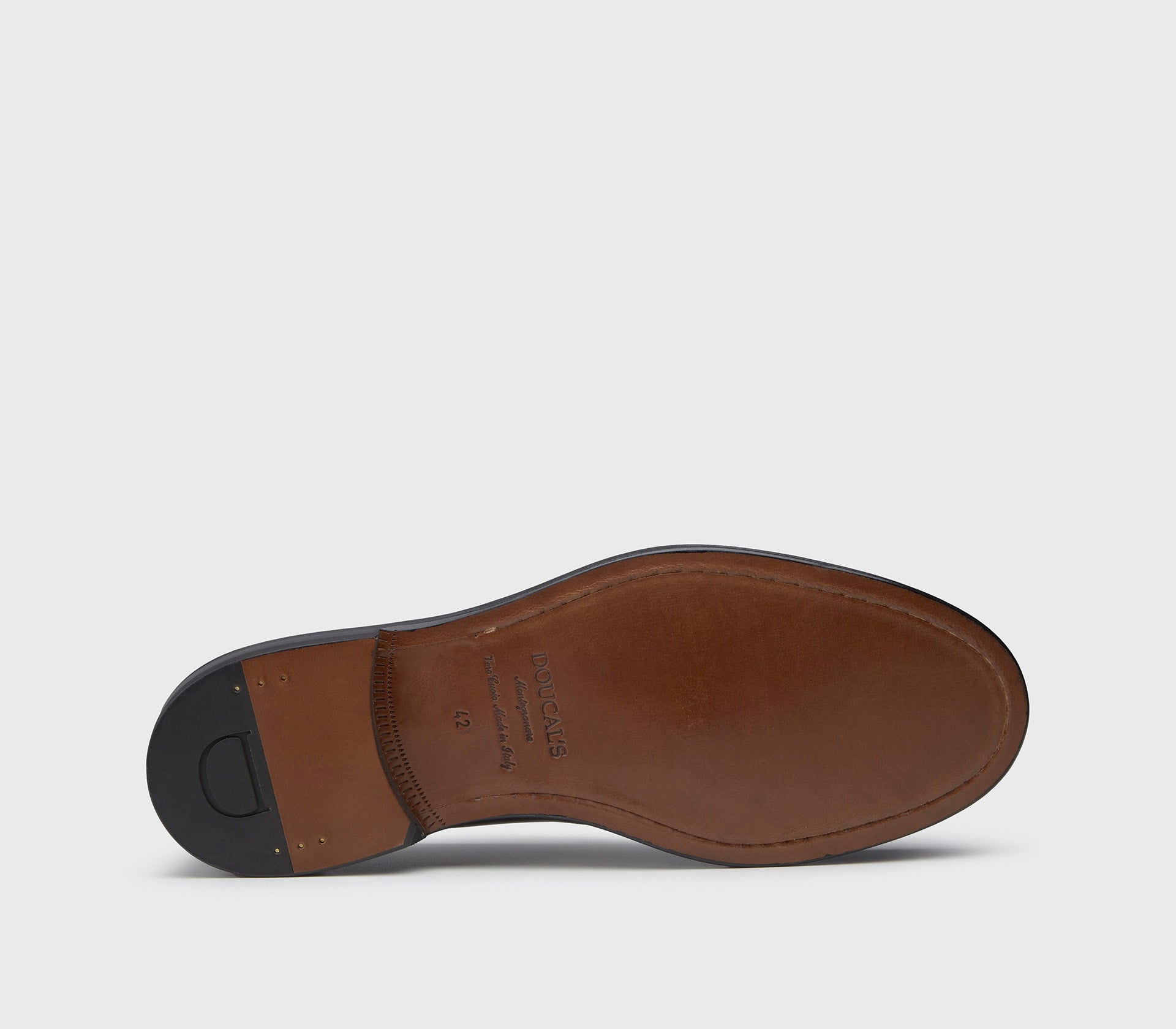 Loafers in black leather