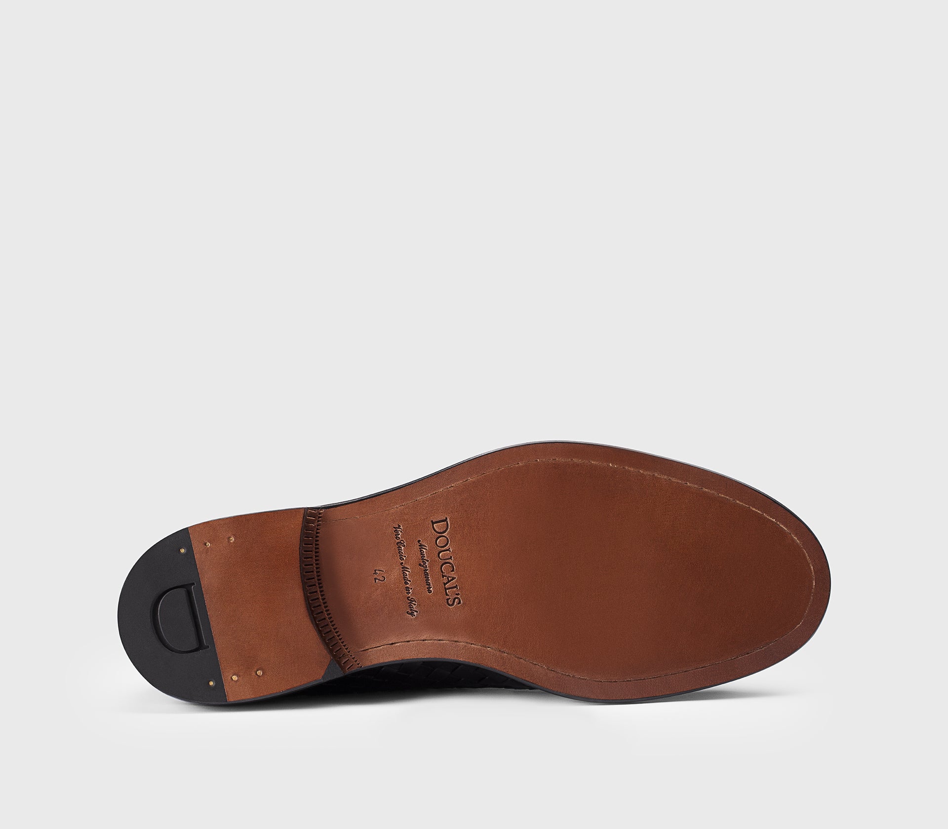 Schnürschuh aus schwarzem Flechtleder