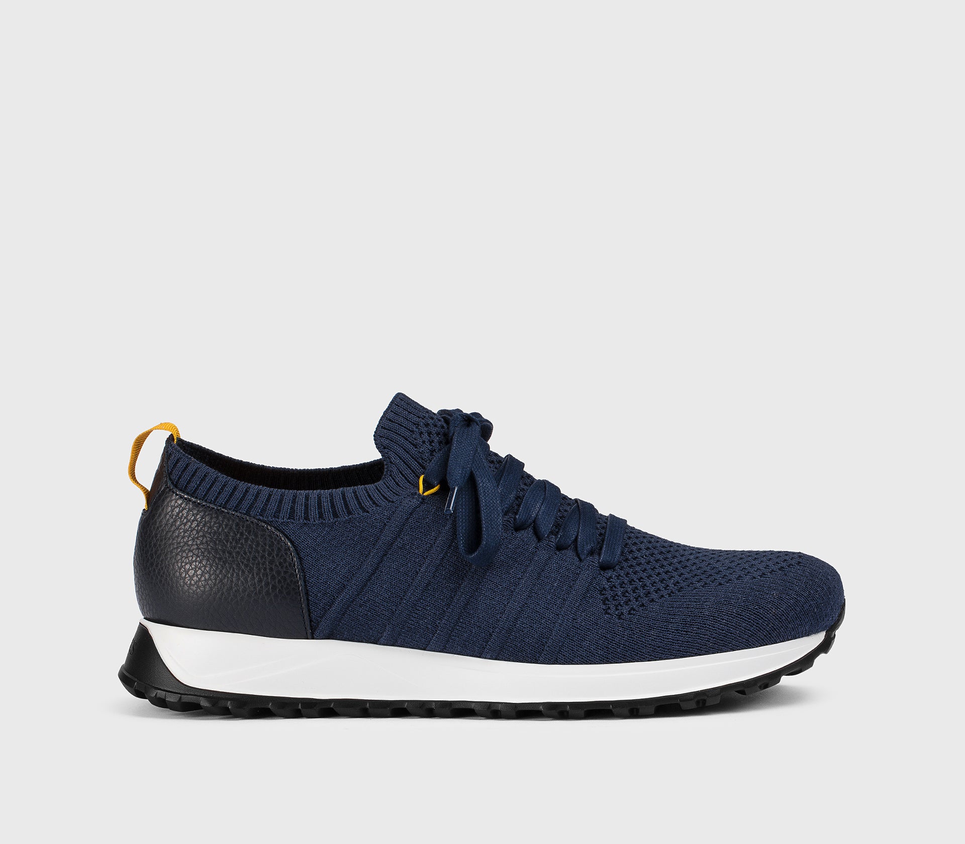 Sneaker in blue technical fabric and leather