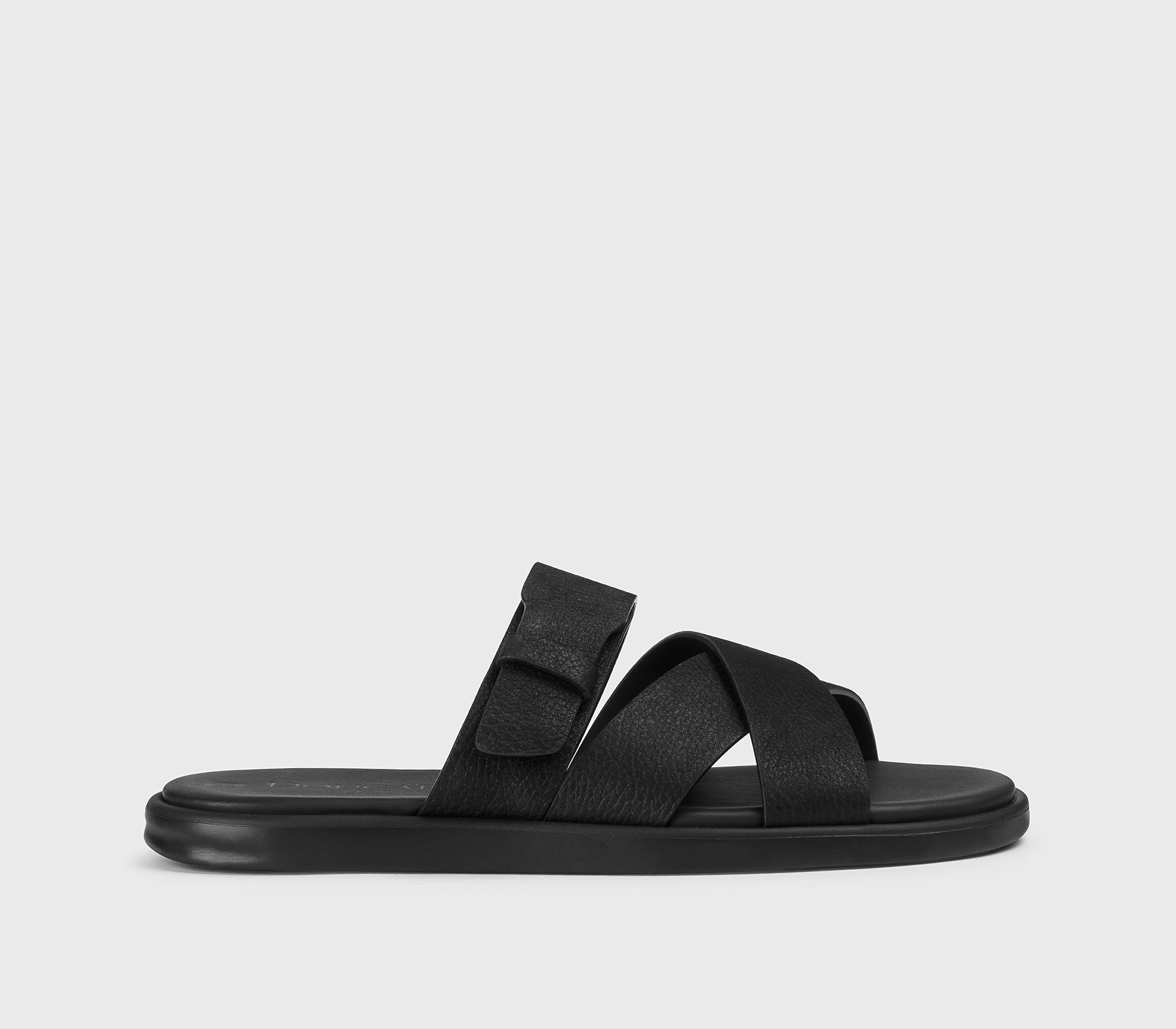 Сандалии из черной кожи с несколькими ремешками