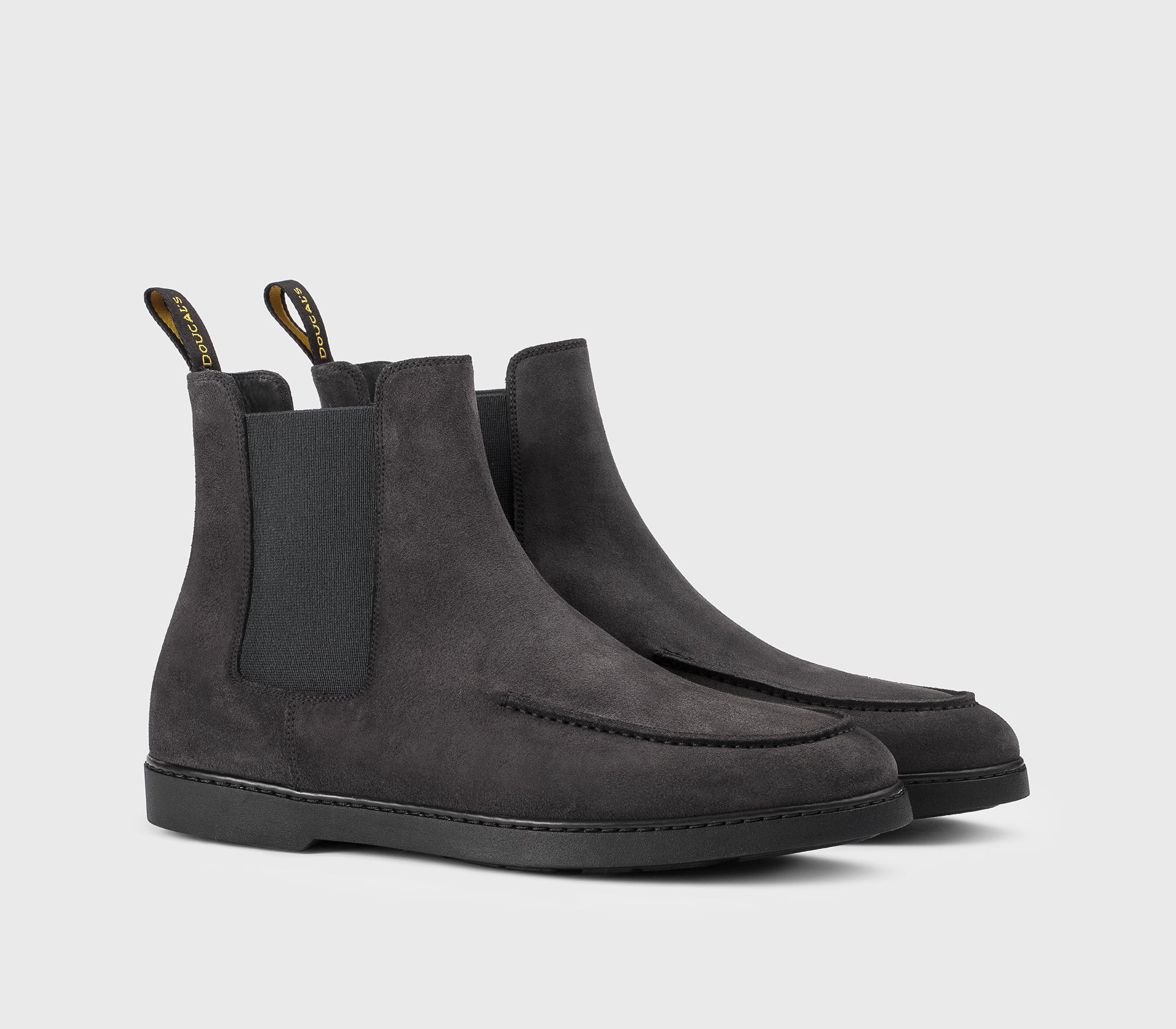 Bottine sans lacets en daim gris.