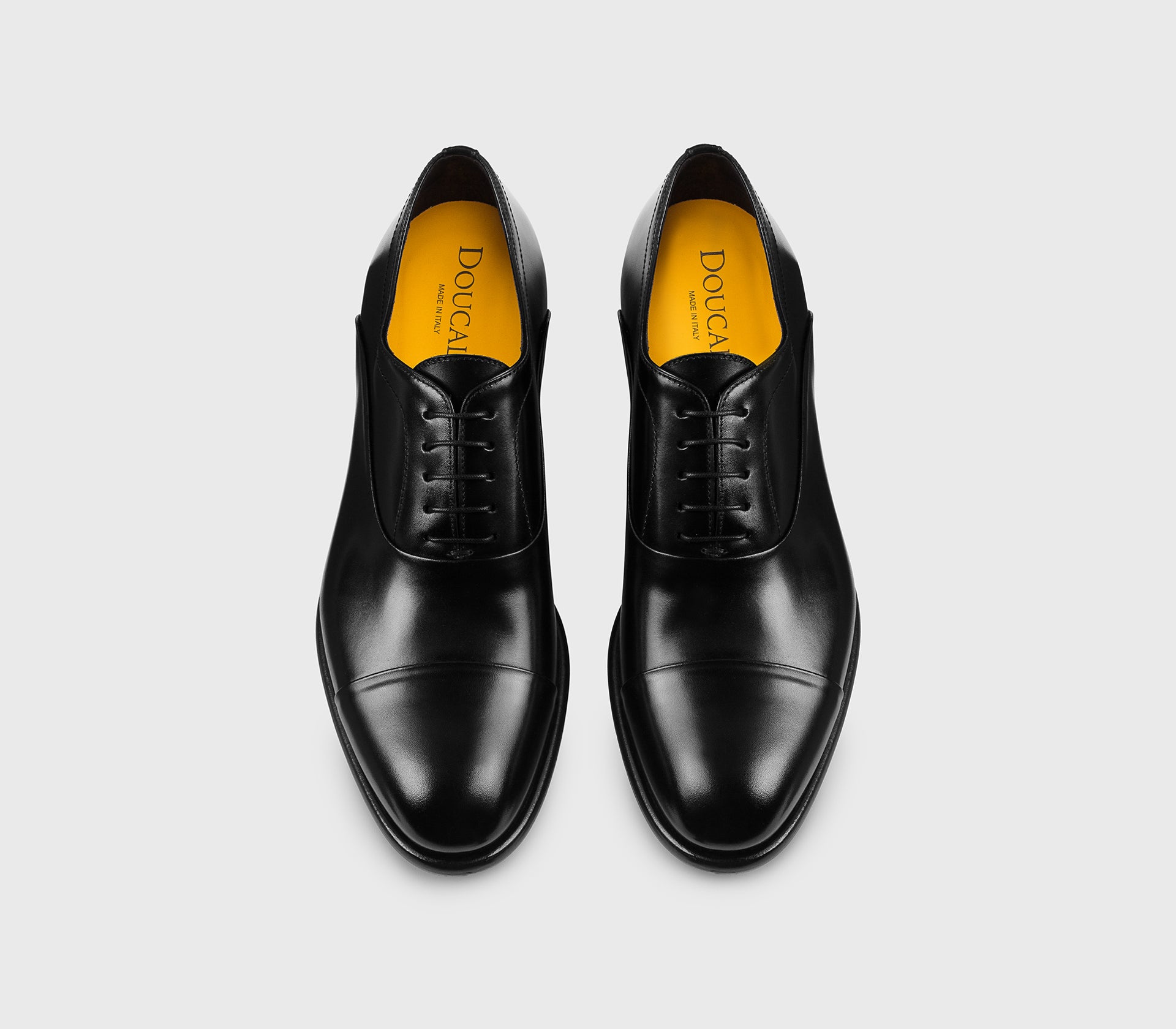 DU3481FREDUF159NN00 - Stringata Oxford in pelle nera