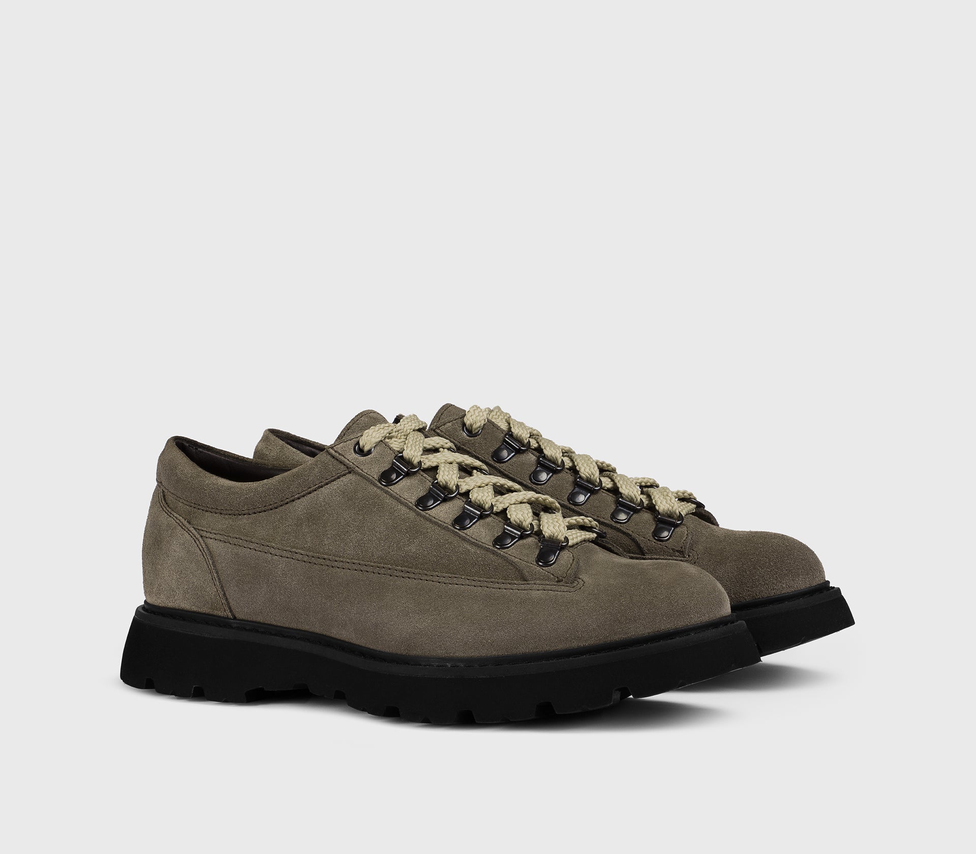 “Espresso”-coloured suede lace-up with hooks