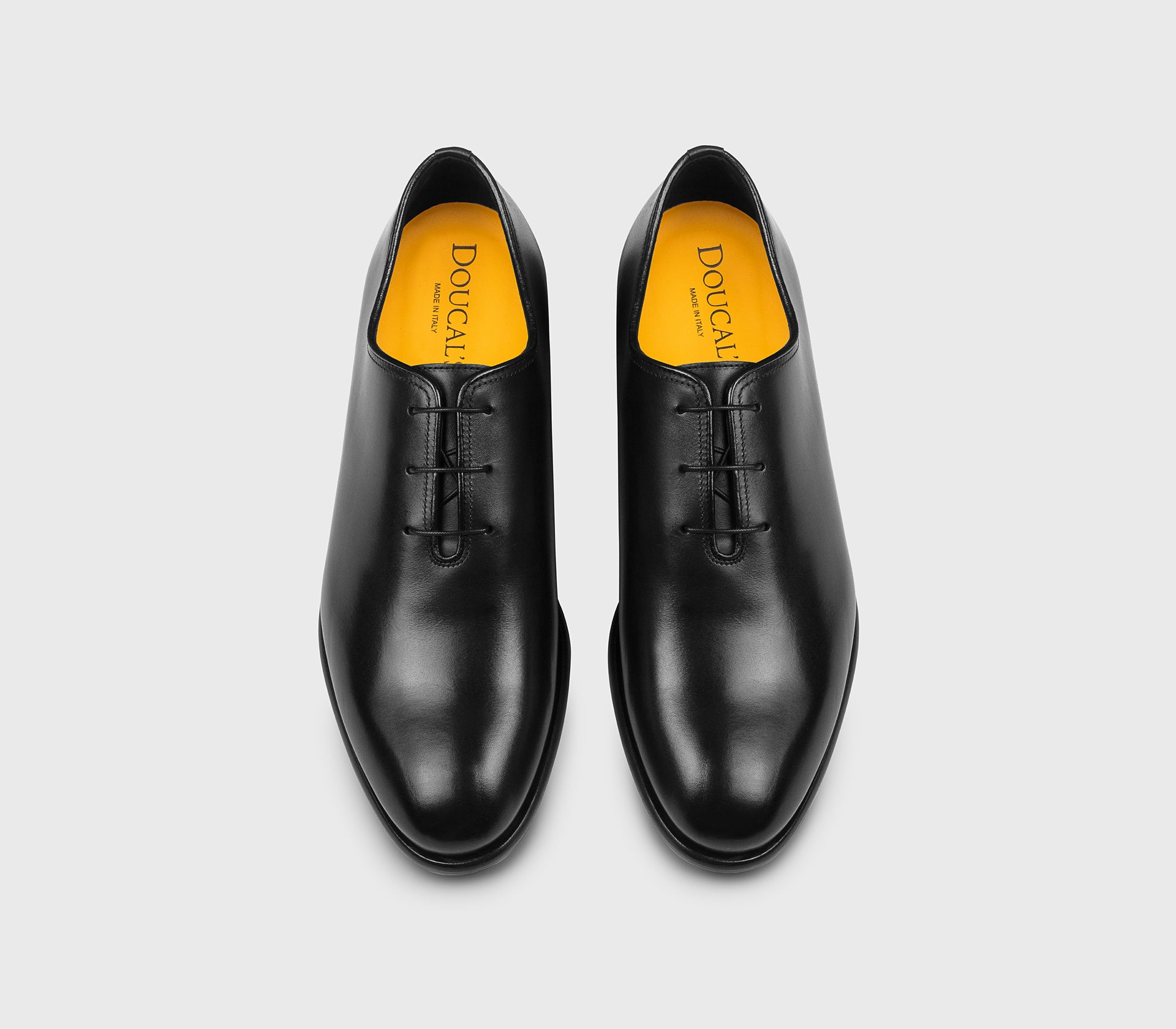 Chaussure à lacets en cuir noir