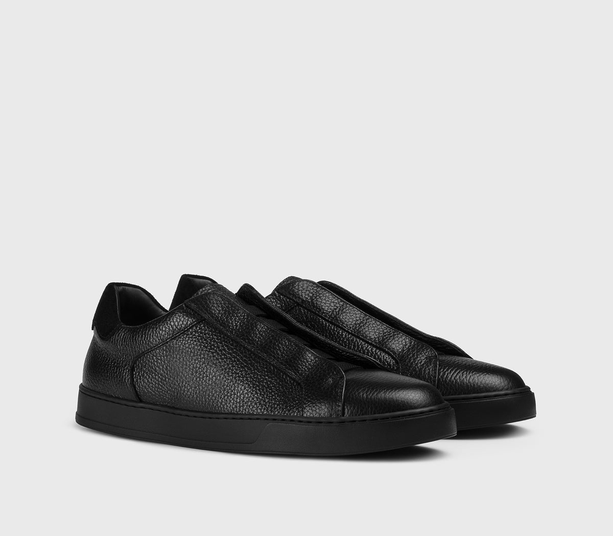 Black tumbled leather sneaker with suede detail
