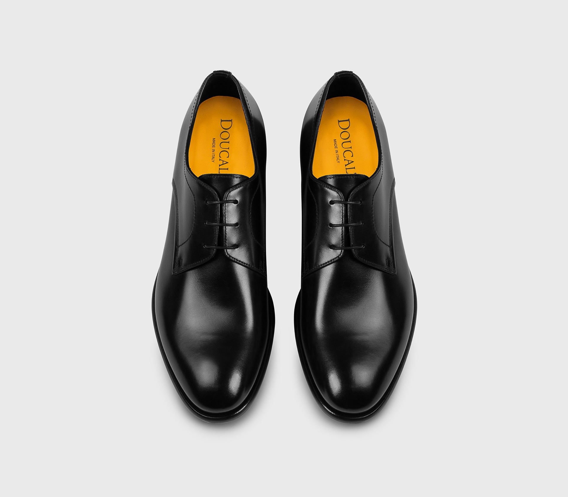 Chaussure à lacets en cuir noir