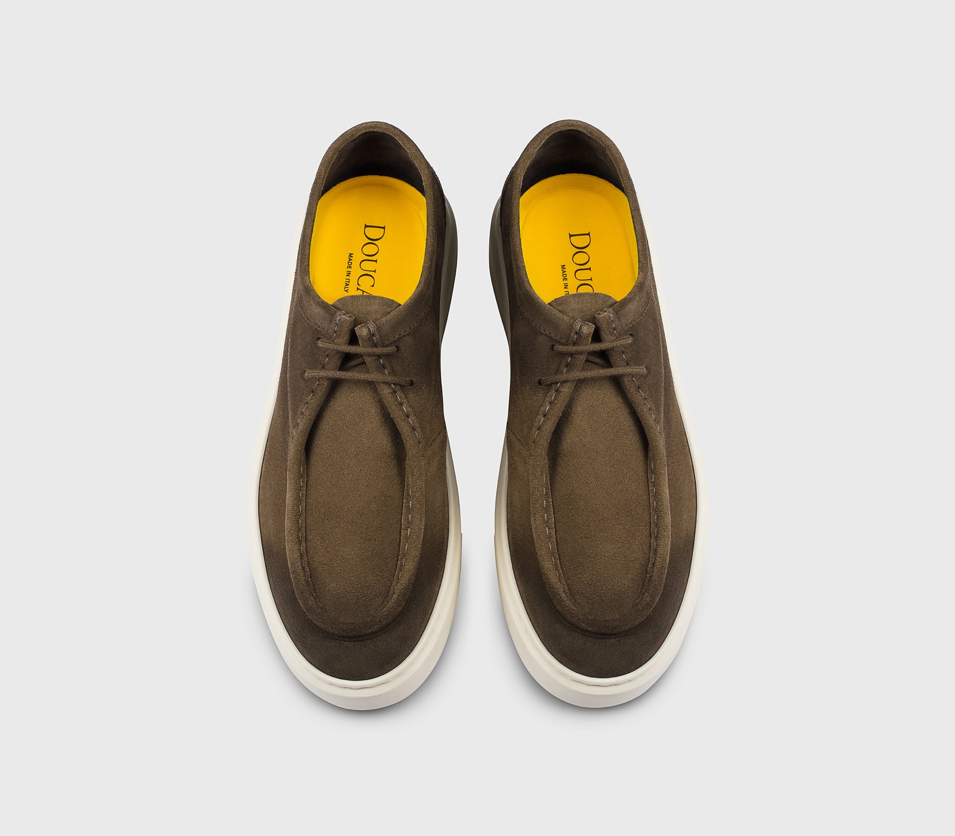 Cocoa suede two-eyelets lace-up