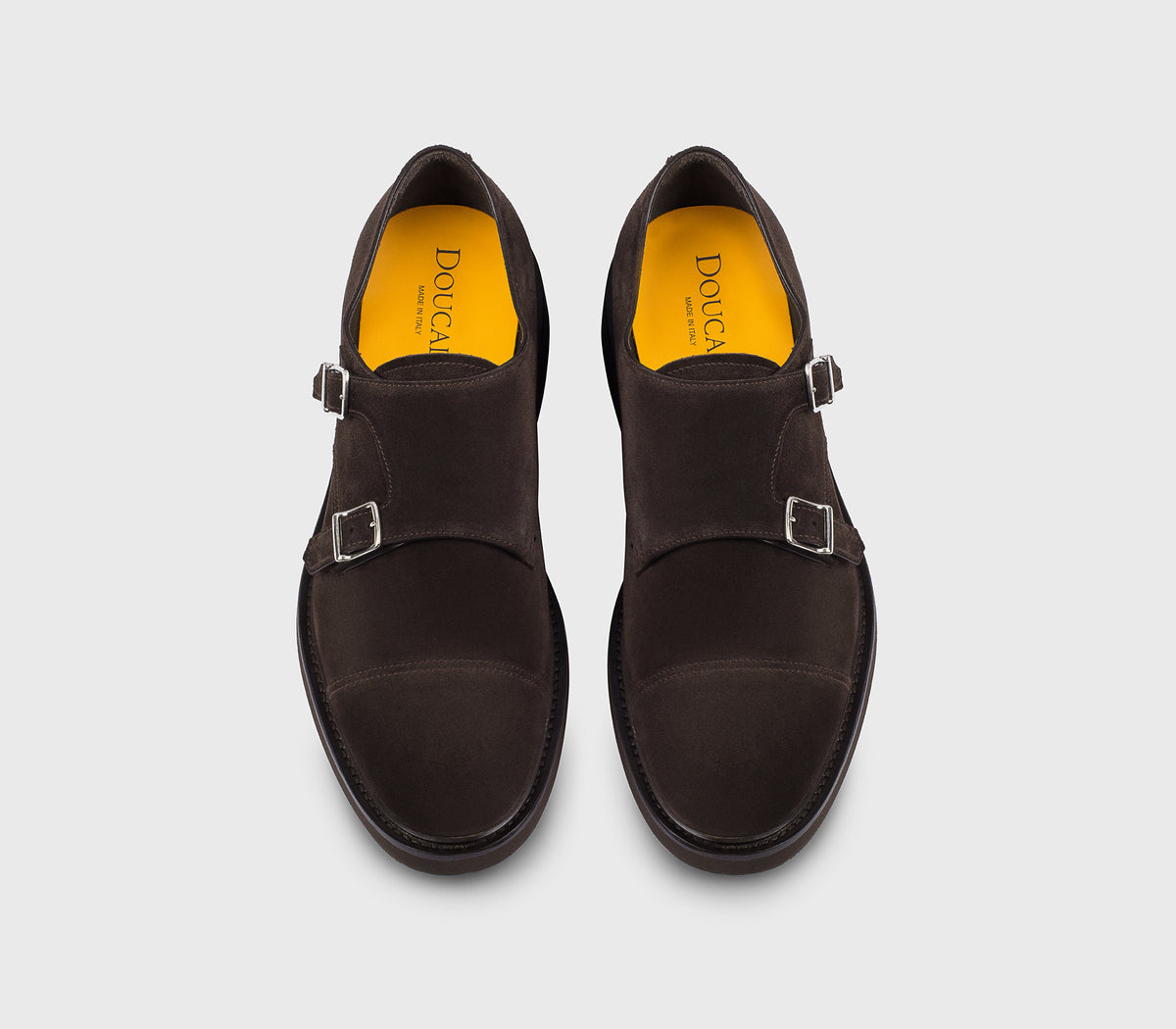 Schuh mit doppelter Schnalle aus erdbraunem Veloursleder