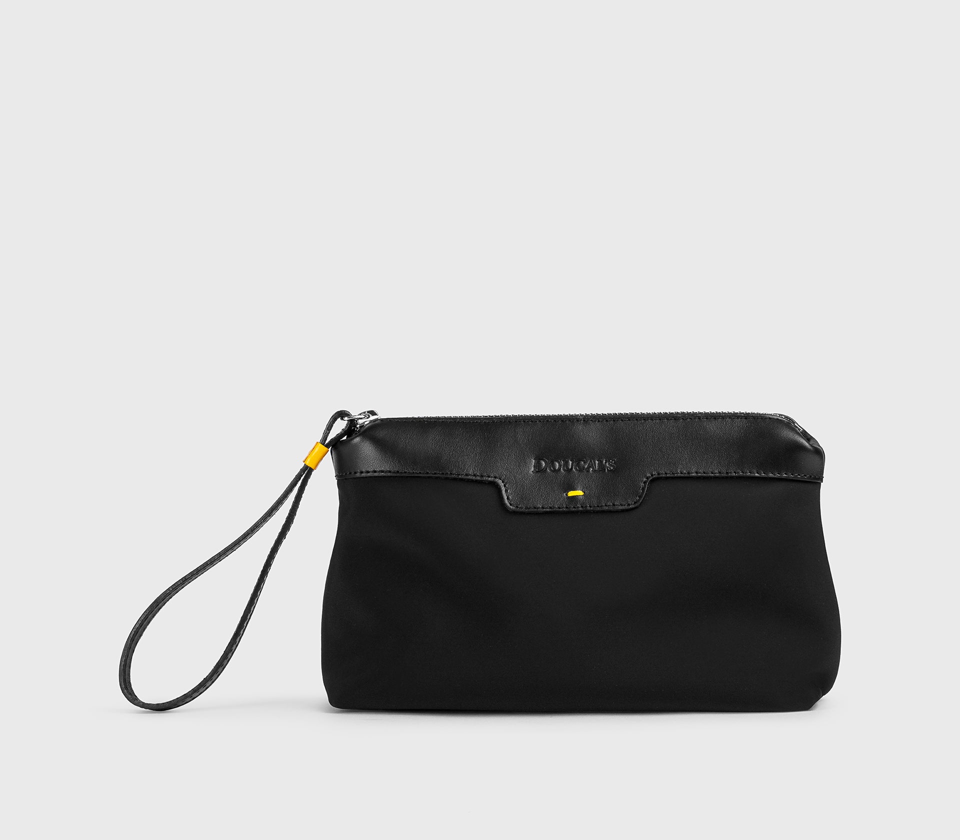 Pochette en tissu technique et éléments en cuir noir