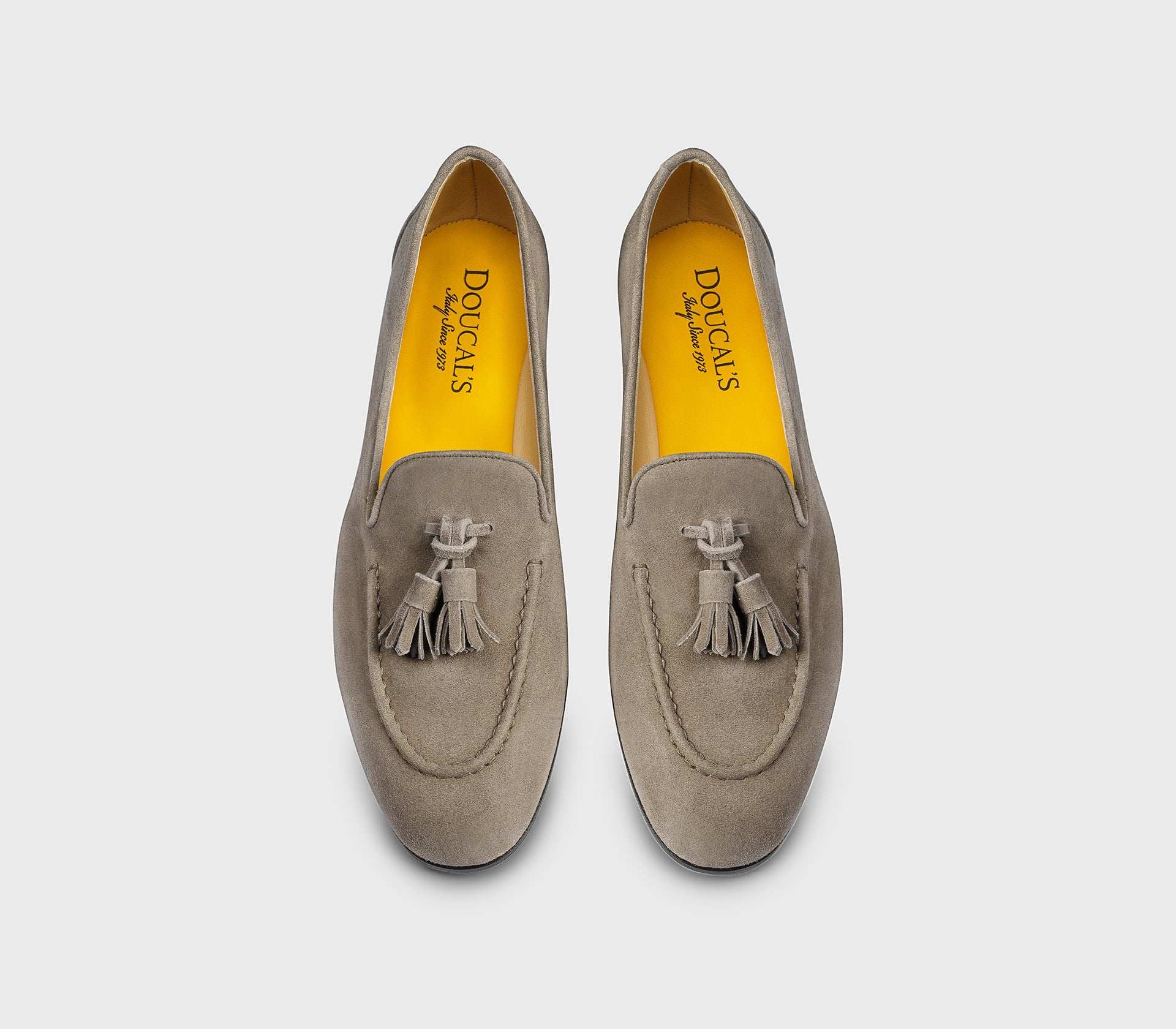 DD8313MEGNUF278NN45 - Mocassino con nappine in suede grigio caldo