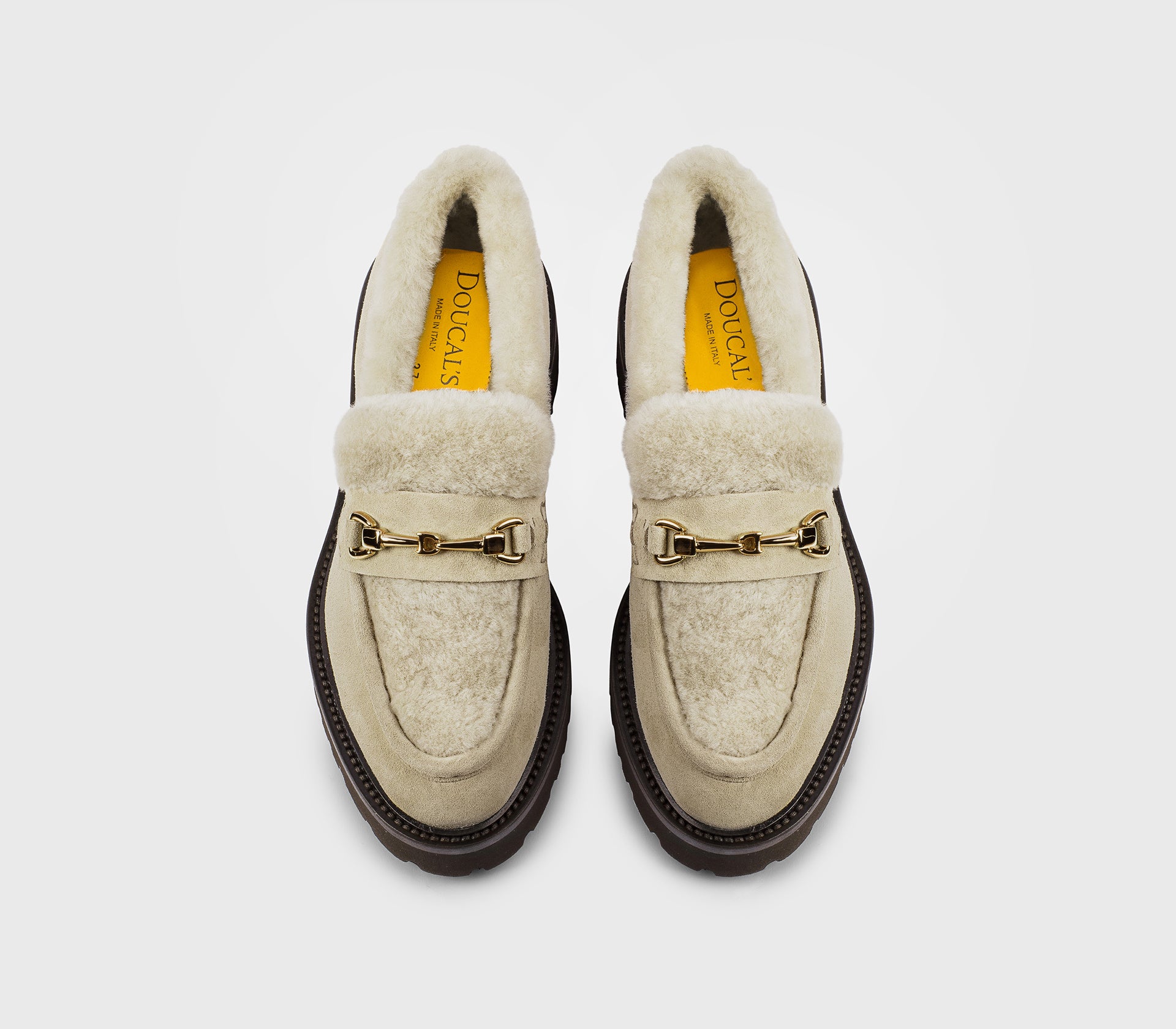 Sand-coloured suede loafer with fur detail