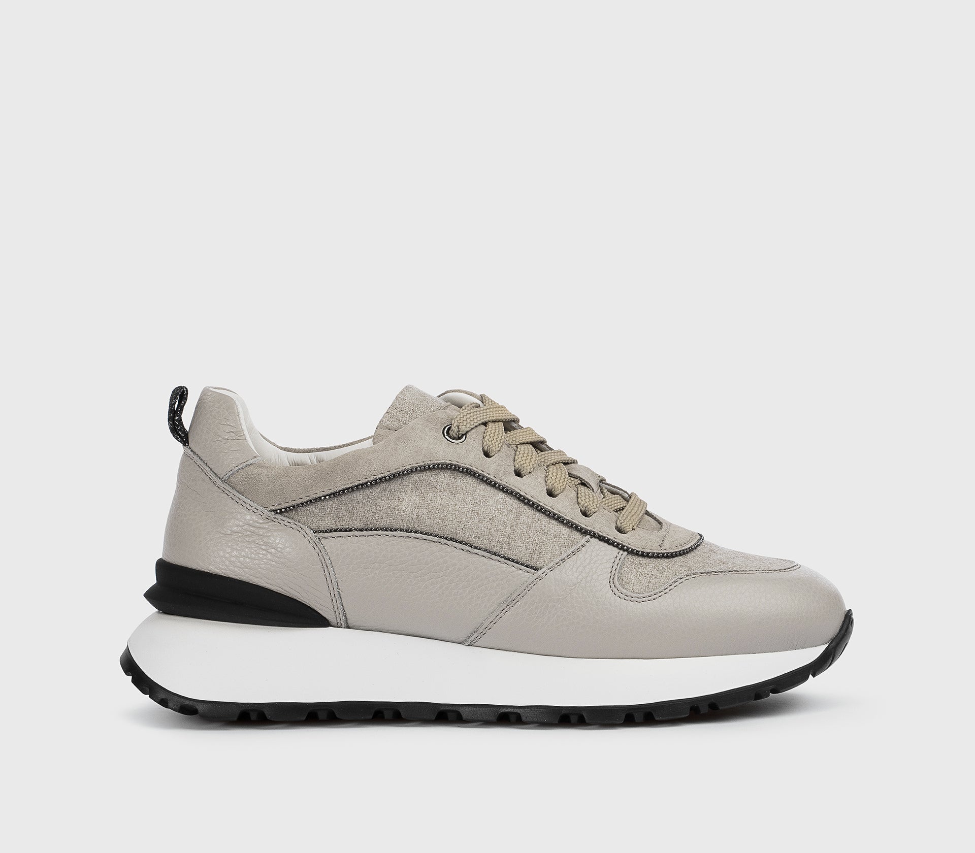 Sneakers en cuir et tissu sable
