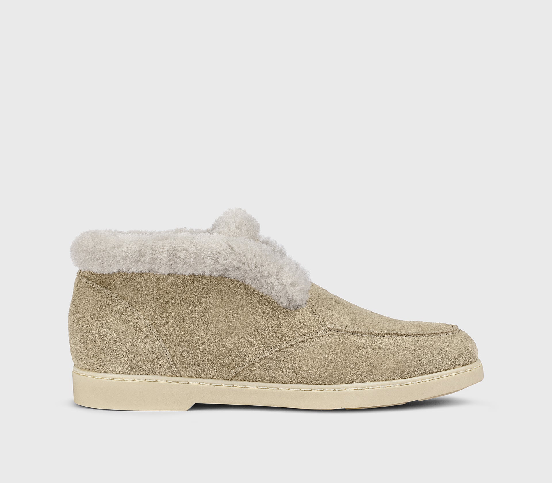 Sand-coloured suede desert boot with fur detail