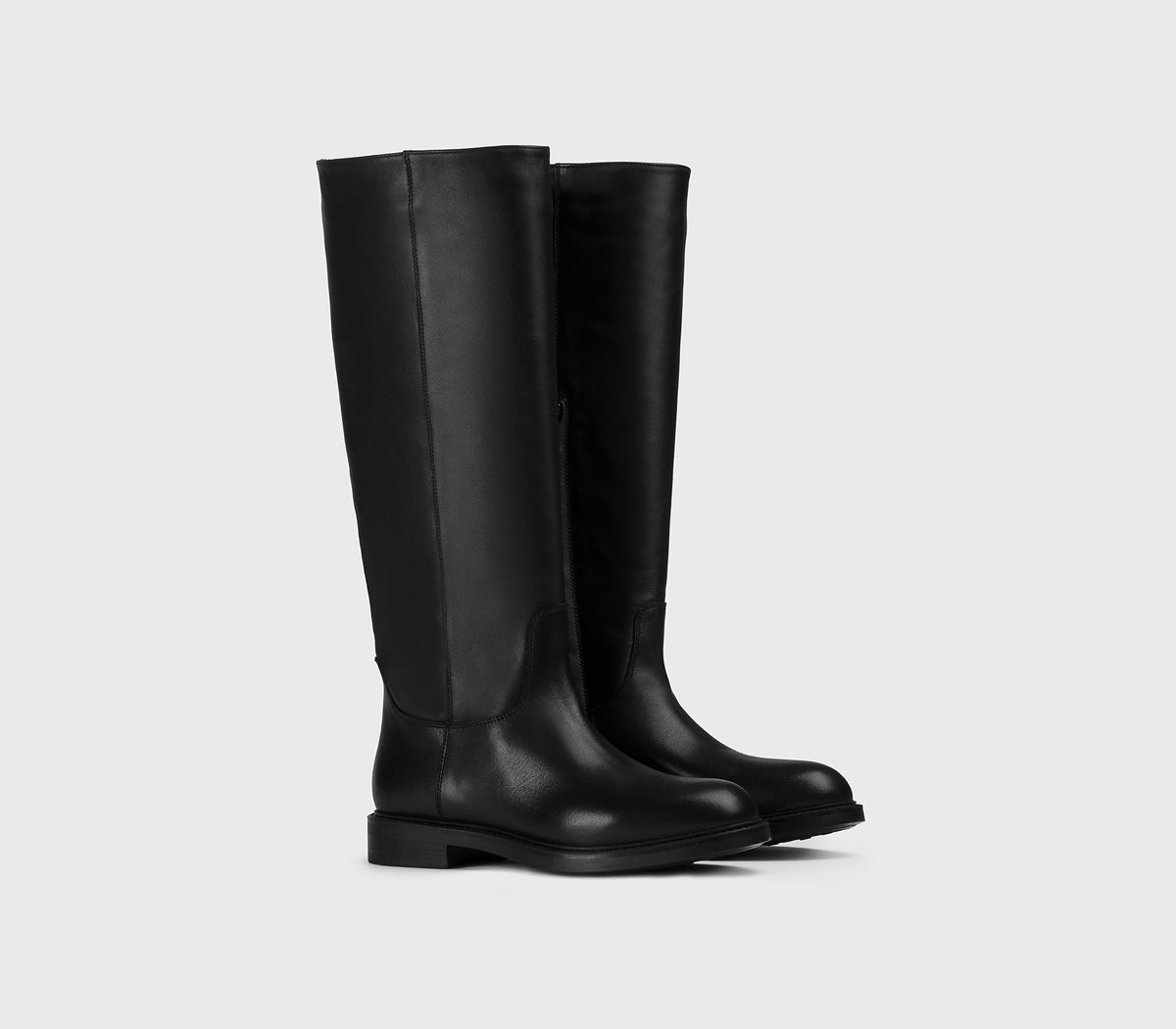 Schwarzer Lederstiefel