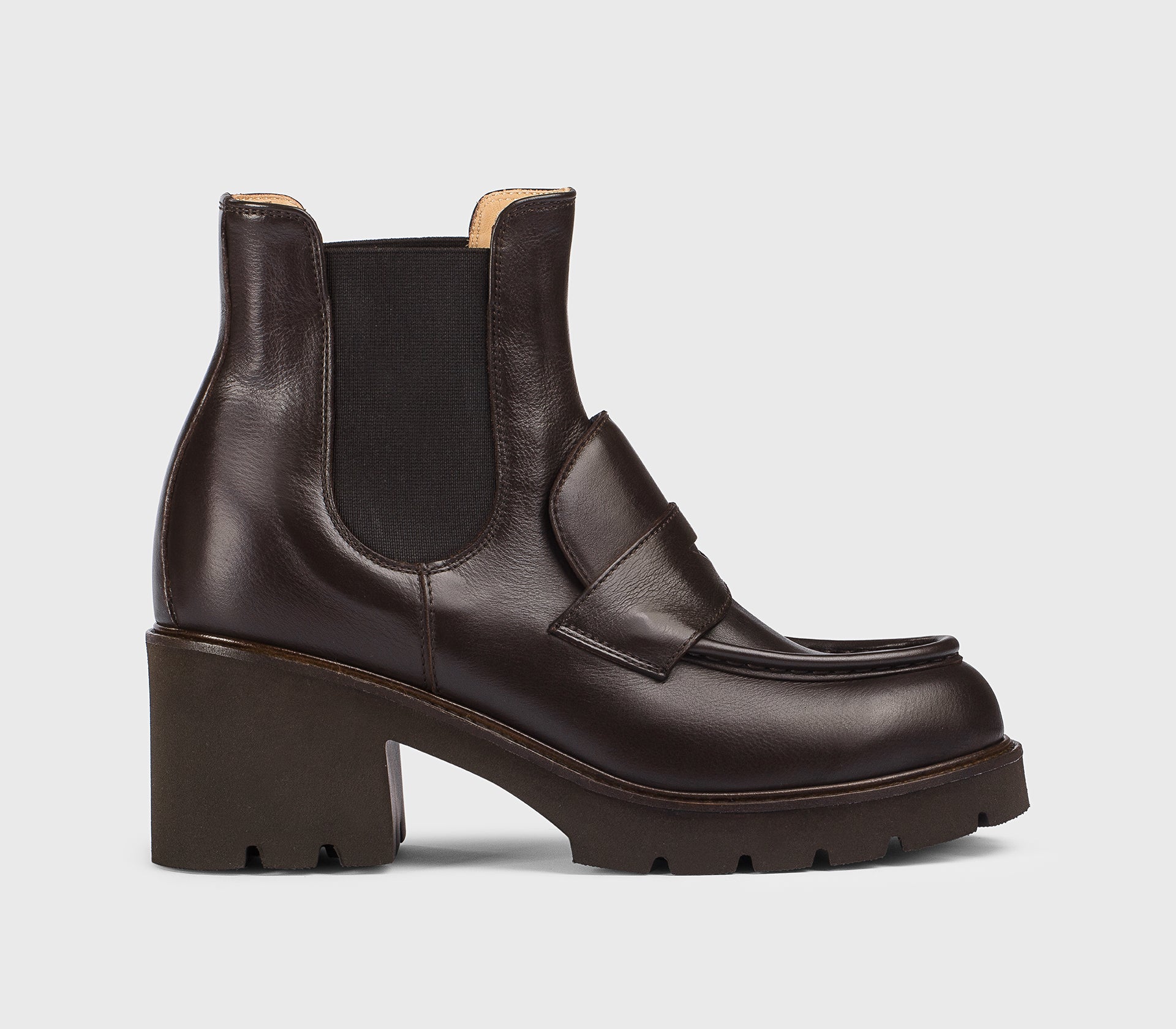 Handcrafted ankle boots made in Italy for women | Doucal's
